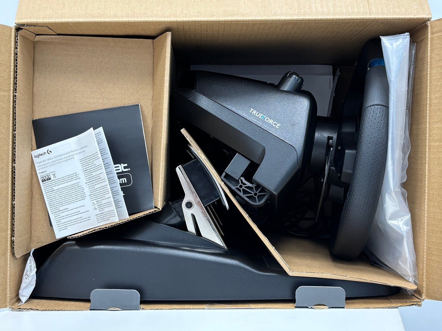 Logitech G923 TRUEFORCE Force Feedback Racing Wheel & Pedals USB Xbox/PC