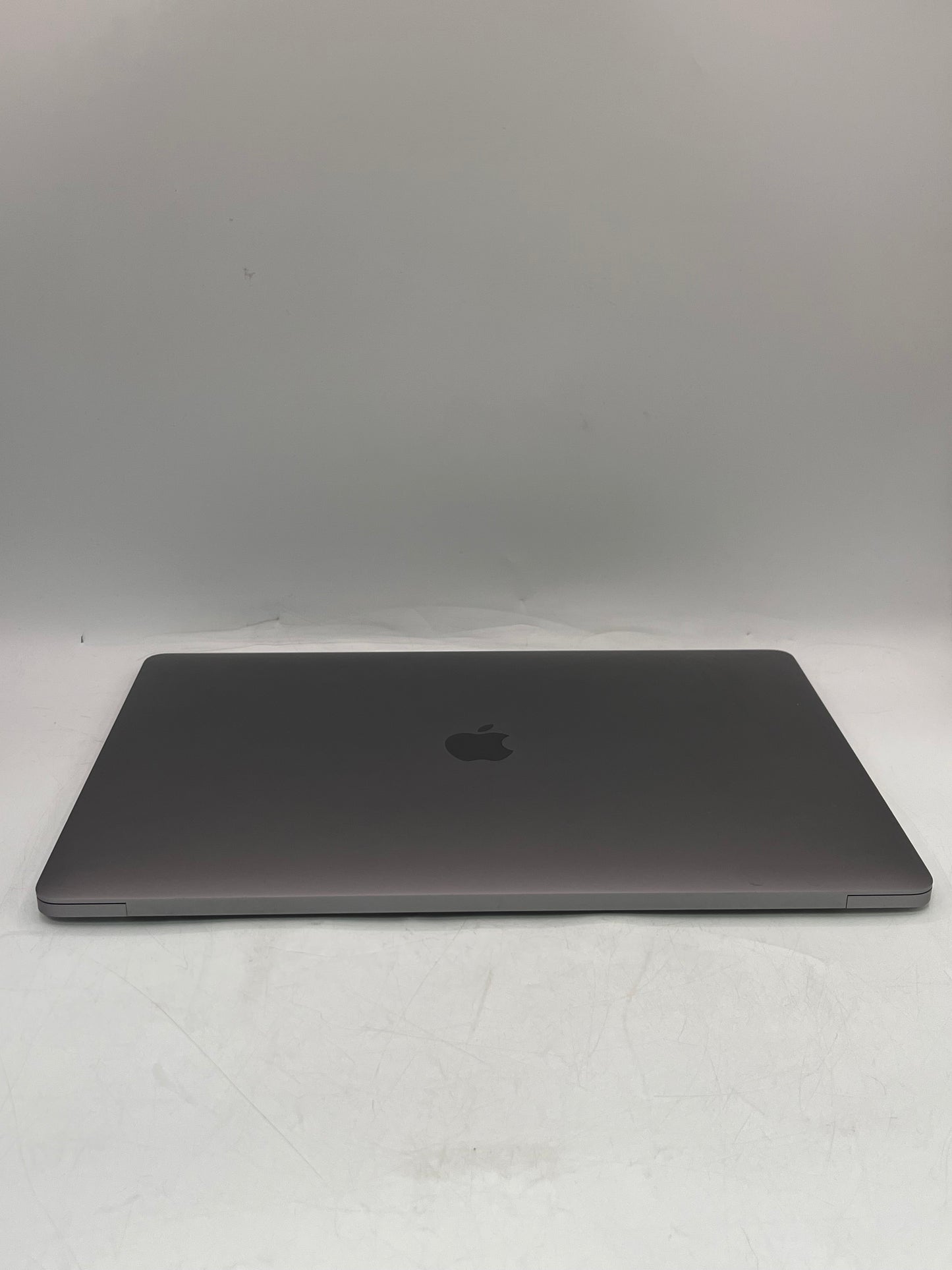 Apple MacBook Pro 15" A1990 2018 Core i9 32GB 512GB Space Gray