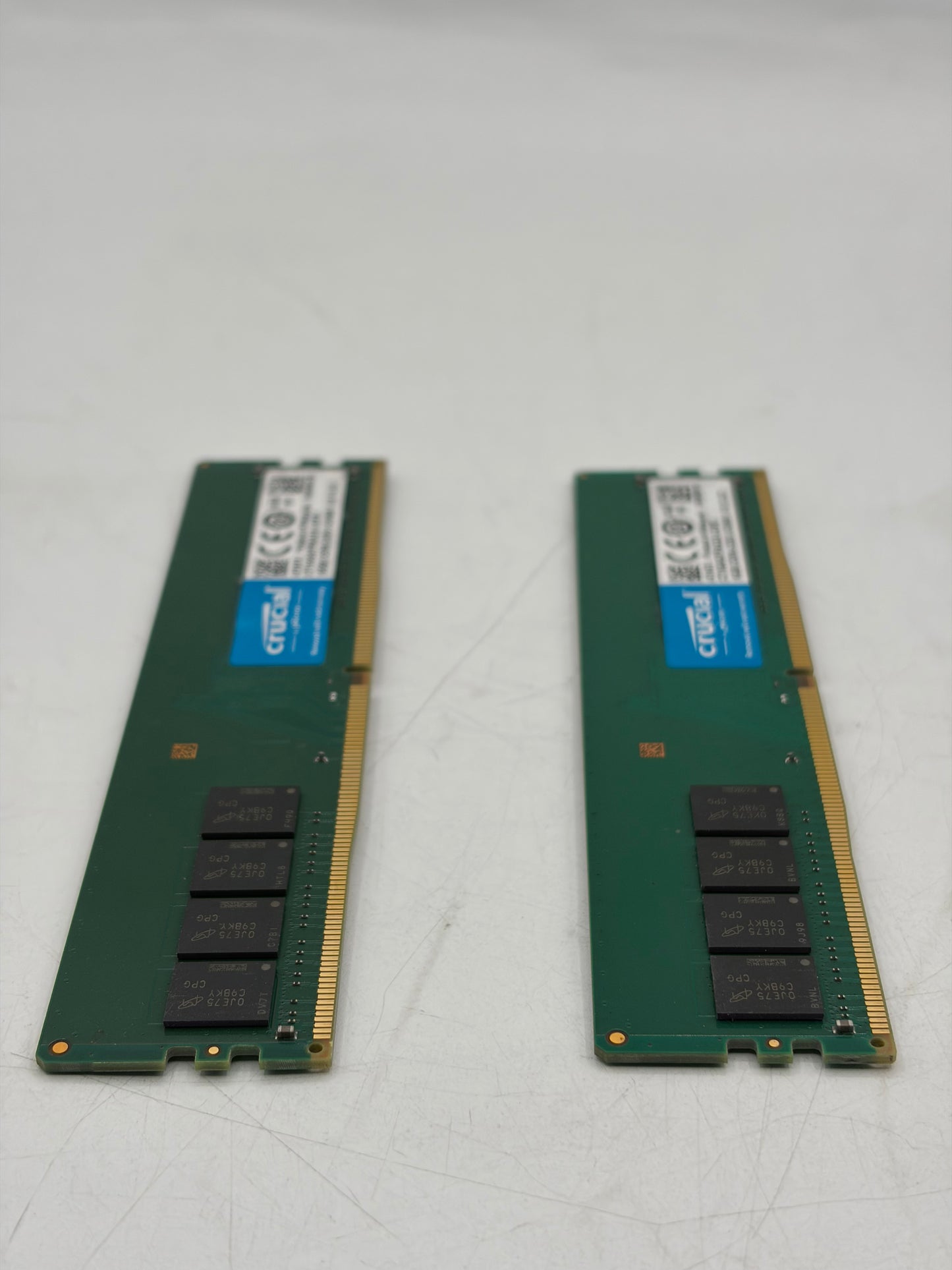 Crucial 32GB (2x16GB) DDR4-3200 UDIMM 1.2V CL22 Memory Kit CT16G4DFRA32A
