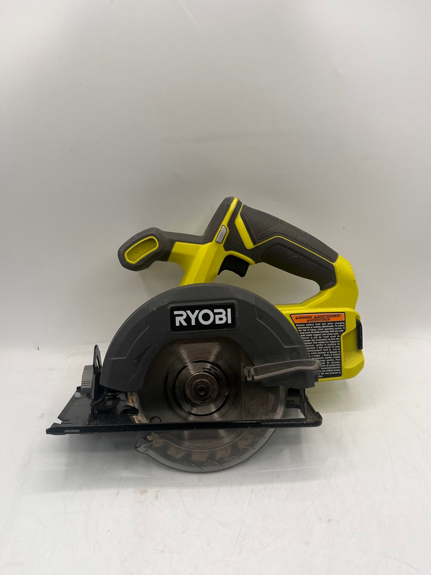 RYOBI PCL500 ONE+ 18V Cordless 5-1/2 in. Circular Saw