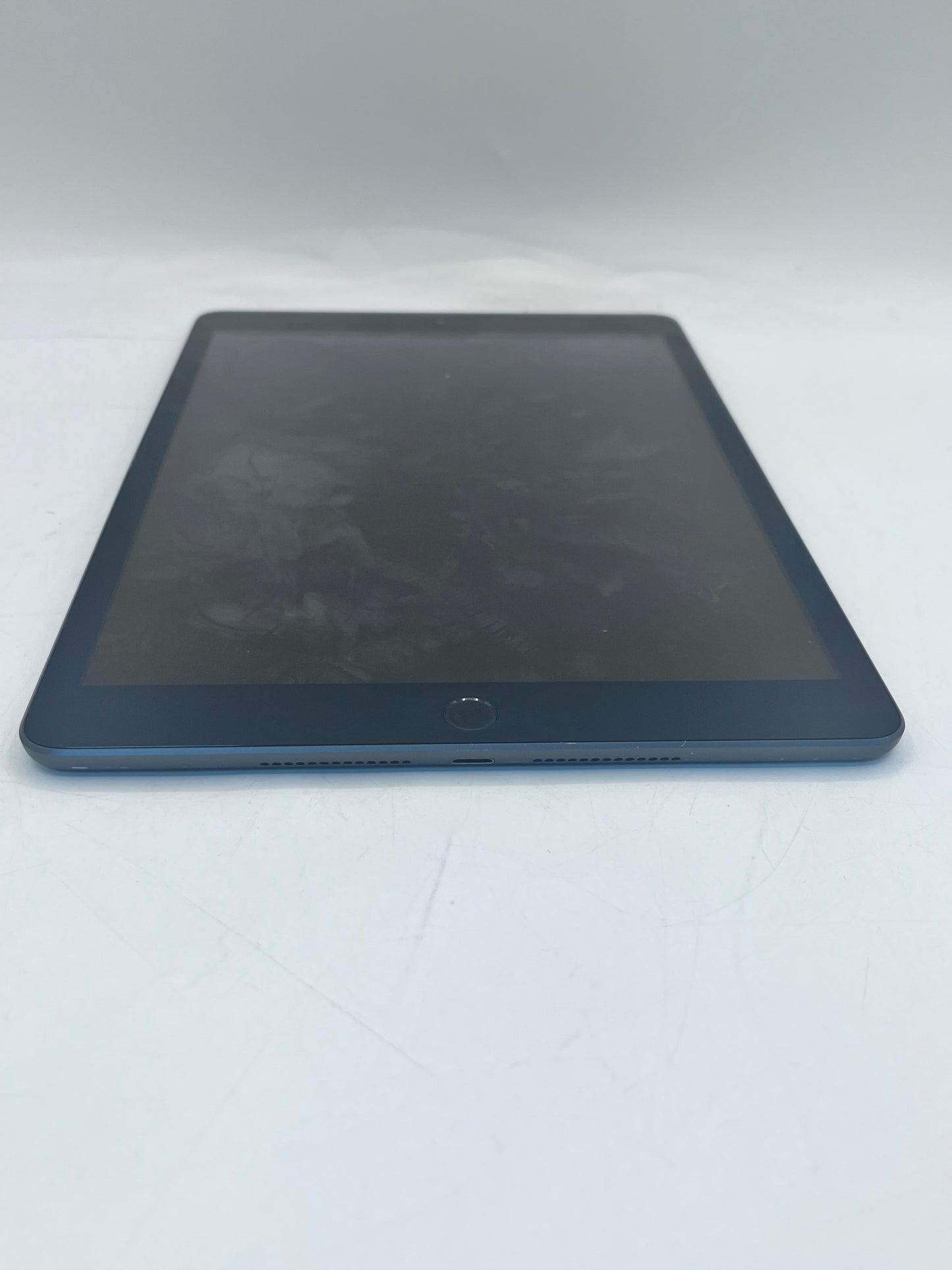 Apple iPad 7th Gen A2197 10.2" MW742LL/A A2197 32GB WiFi - Black