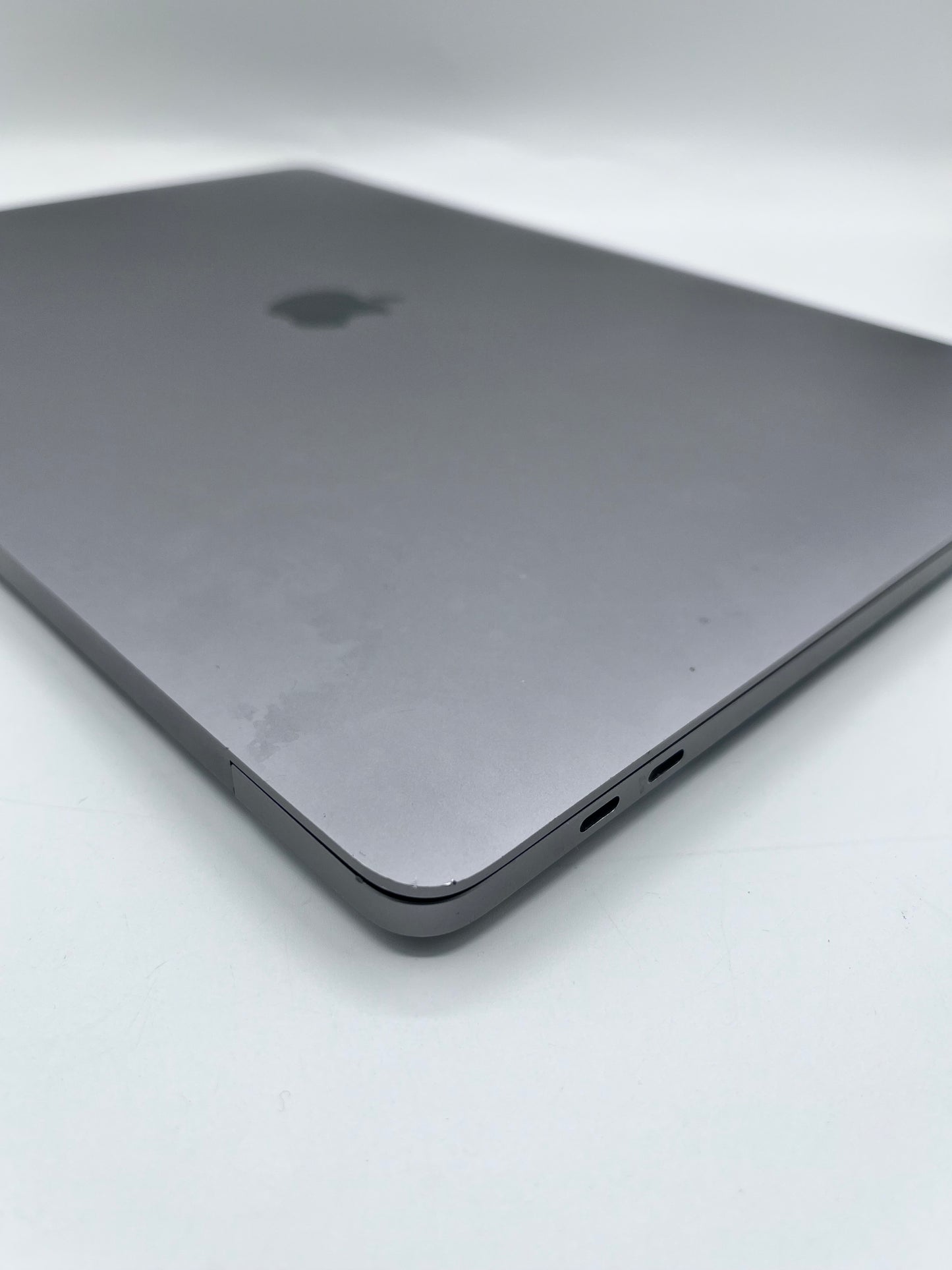 Apple MacBook Pro 16" A2141 2019 - Space Gray