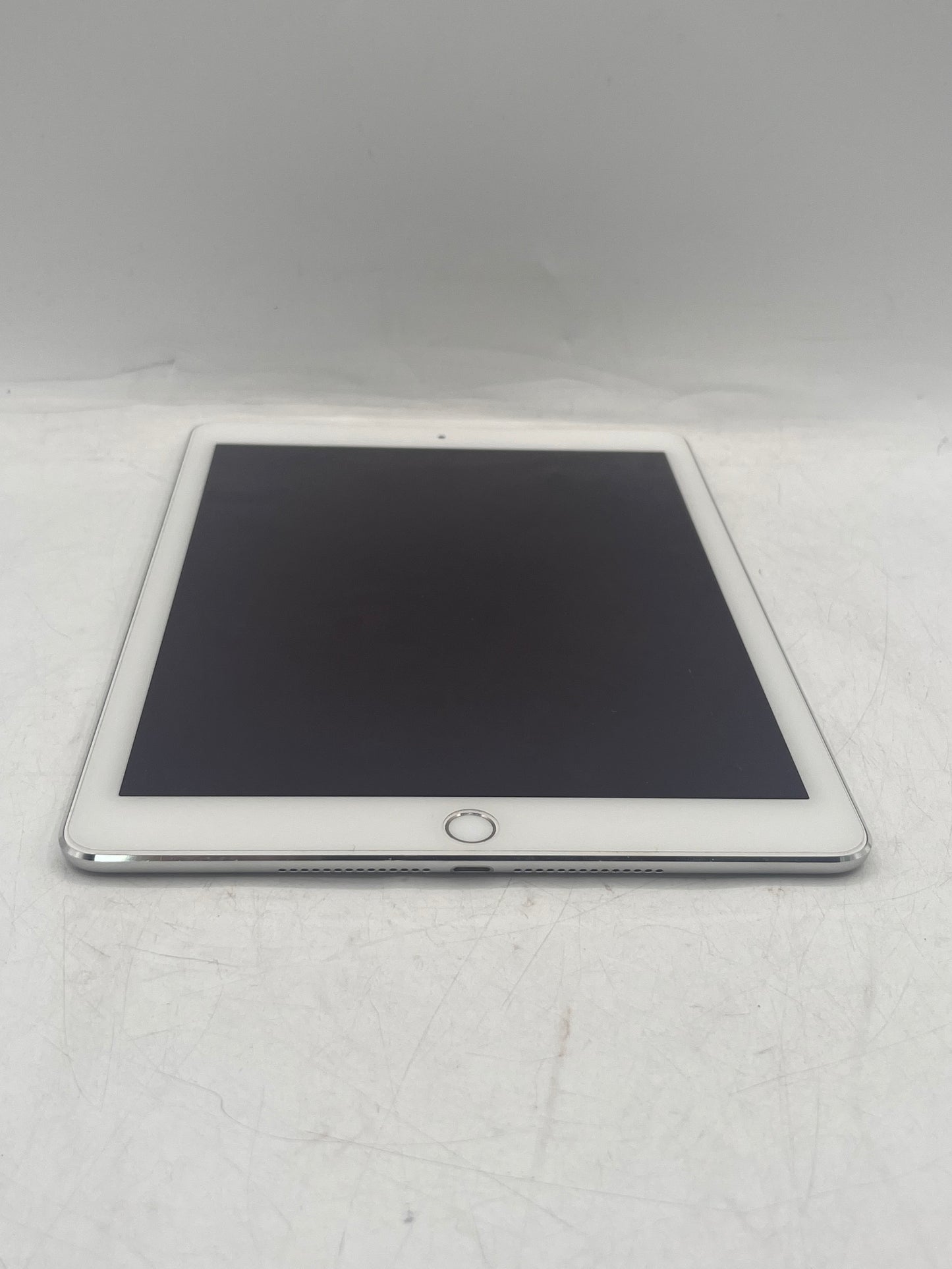 2014 Apple iPad Air (2nd Gen) A1566 32GB WiFi White