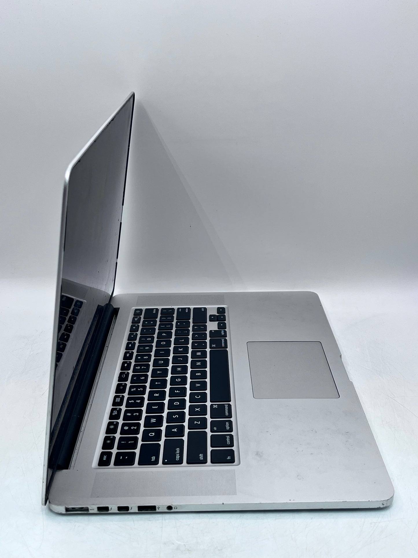 Apple MacBook Pro 15" A1398 MJLQ2LL/A 2015 i7 16GB  Silver - Broken