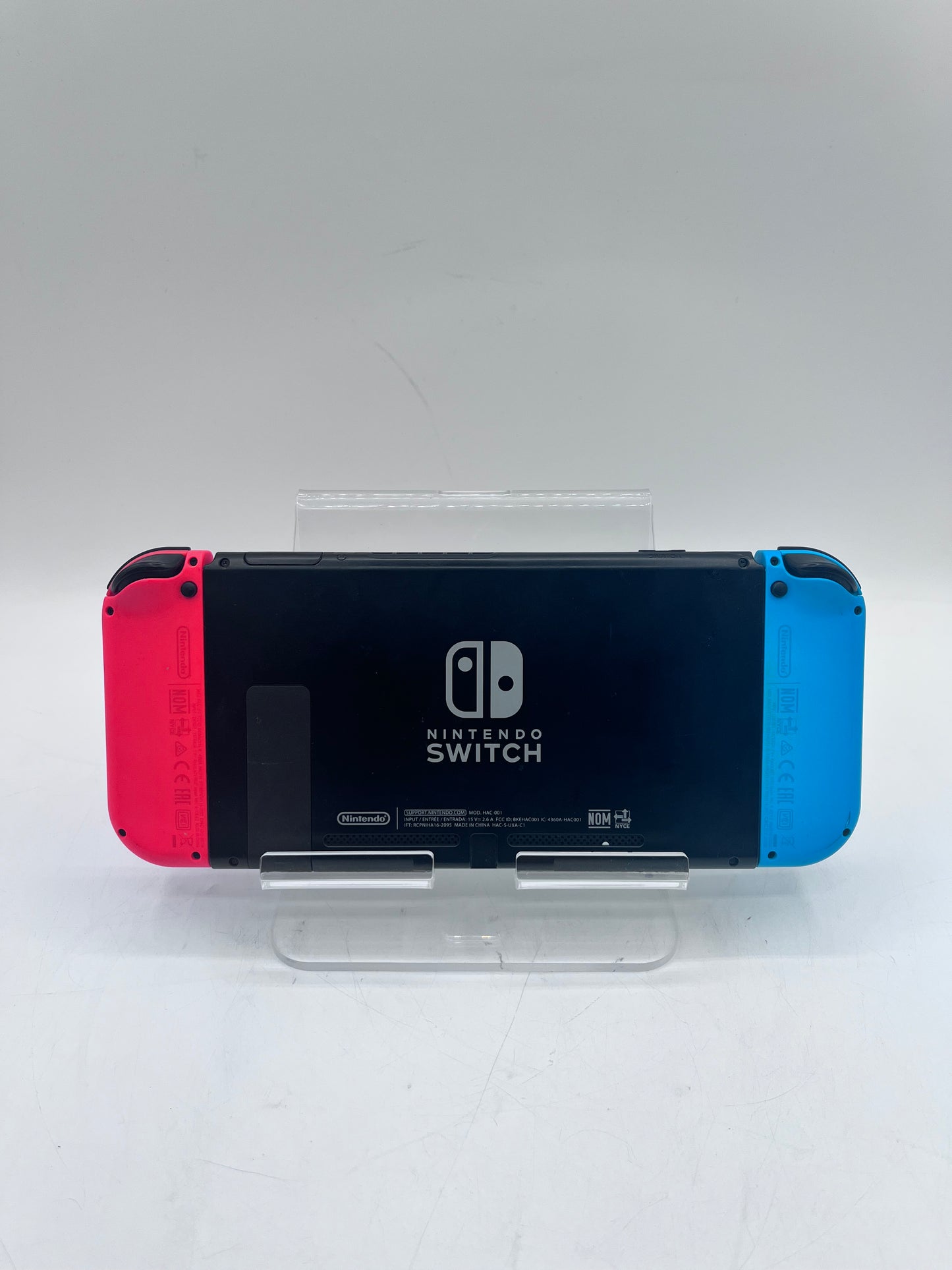 Nintendo Switch (HAC-001) 2017 32GB - Blue/Red Joycons