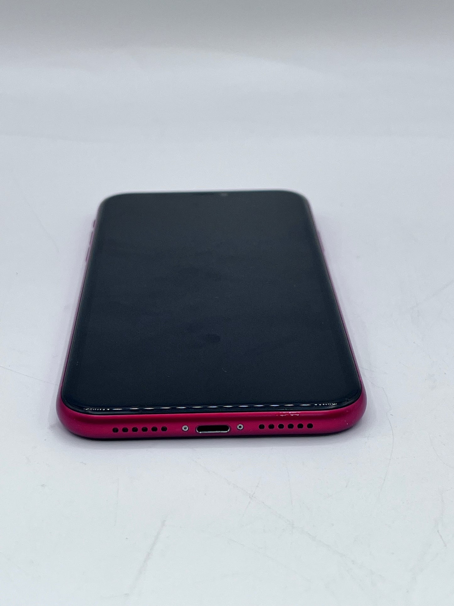 Unlocked  Apple iPhone 11 MWL92LL/A A2111 64GB - Red