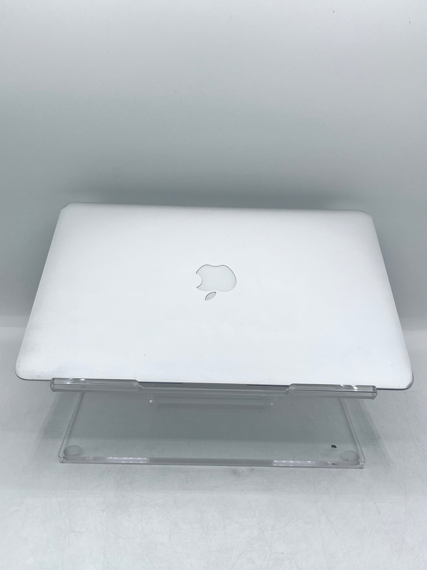 Apple MacBook Air 13" MQD32LL/A A1466 (2017)  Intel i5 8GB 128GB - Silver No OS