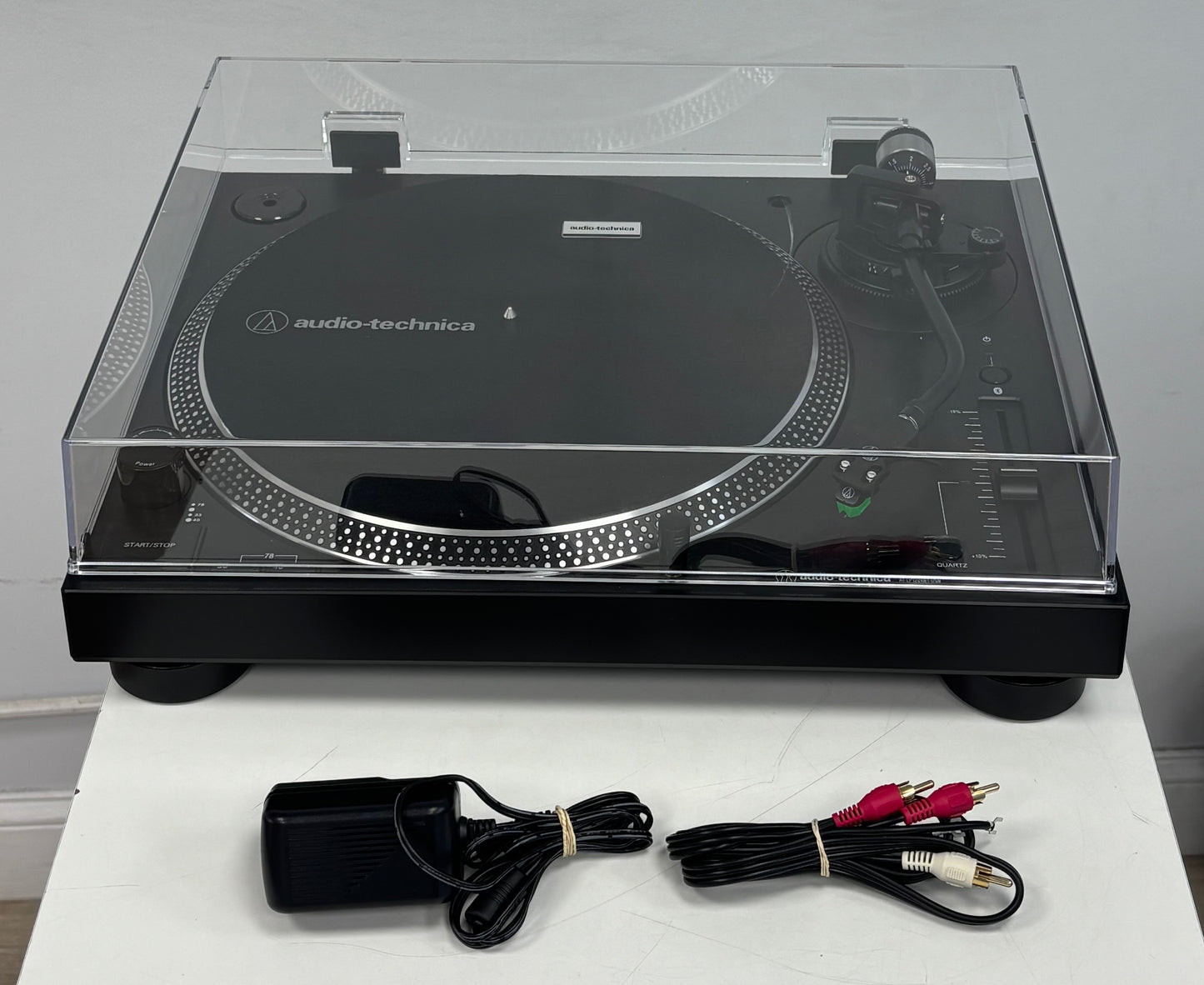 Audio-Tech AT-LP120XBT-USB-BK Wireless Direct-Drive Fully Manual, 3 Speed, Vinyl