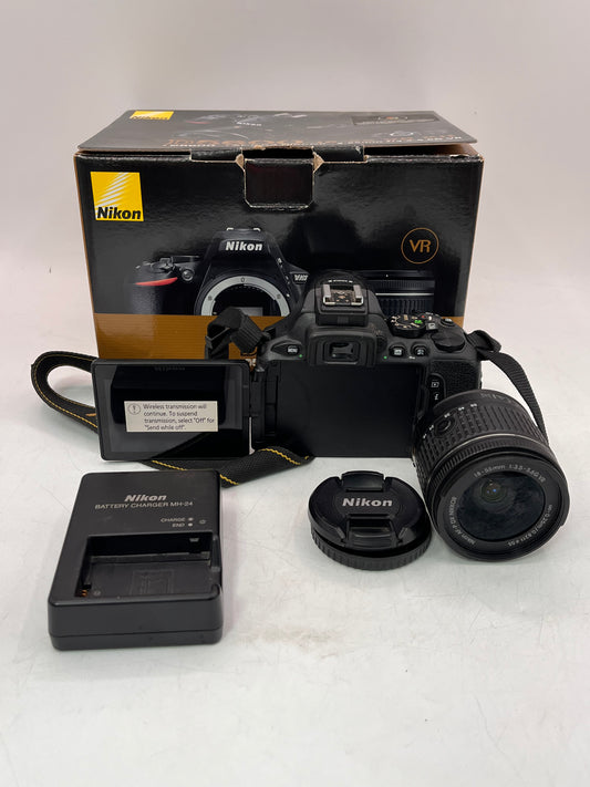 Nikon D5600 Digital Camera with 18-55mm 1:3.5-5.6G VR  - Black