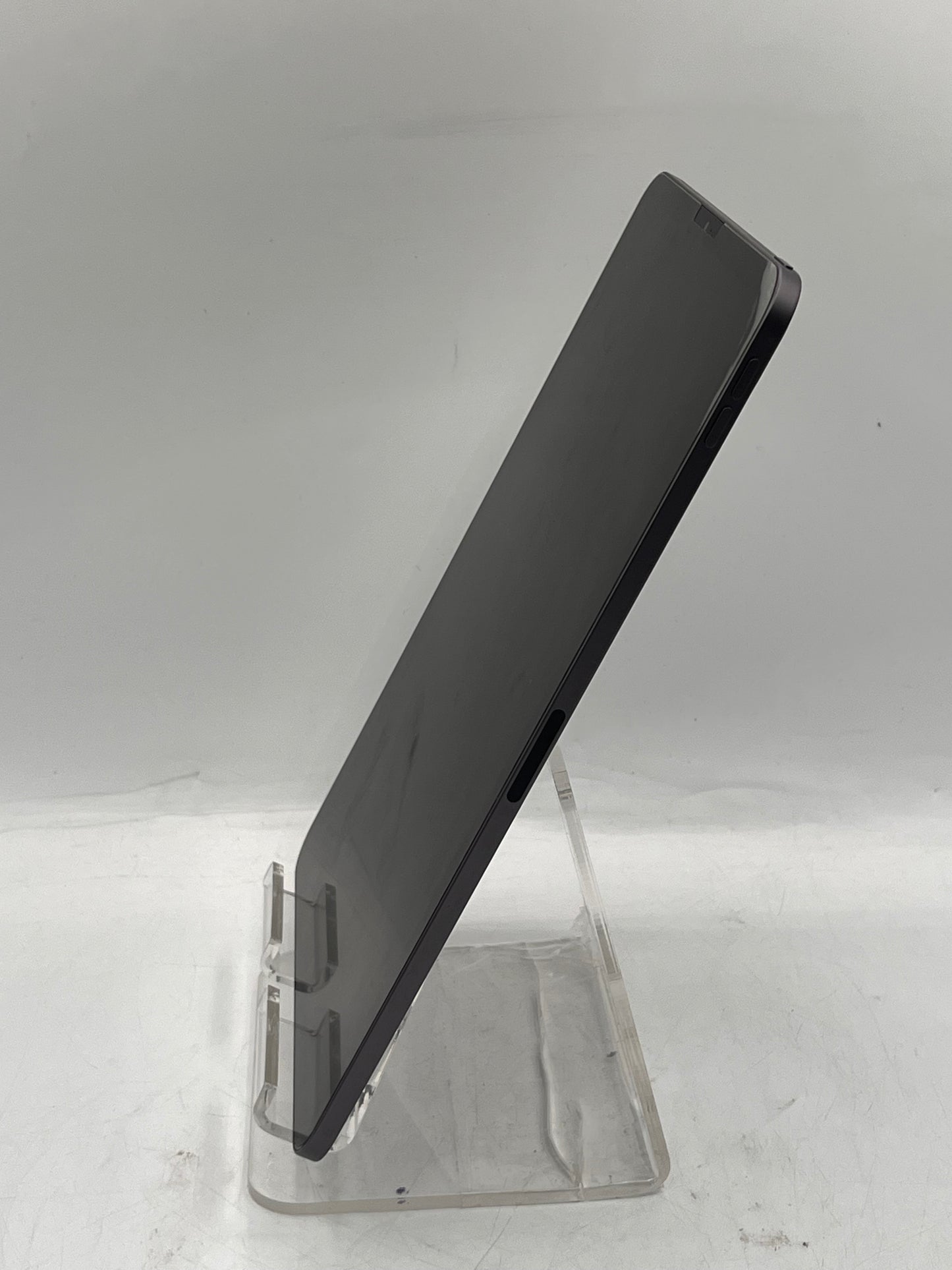 WiFi Only Apple iPad Pro 11" 2nd Gen 128GB  Space Gray A2228 MY232LL/A w/Case