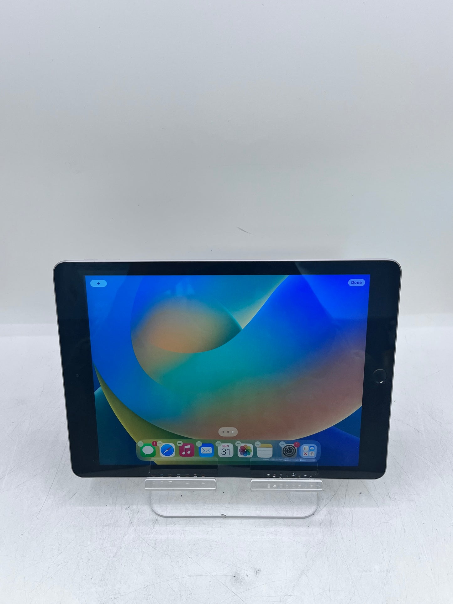 Apple iPad (5th Gen) A1822 32GB WiFi - Space Gray