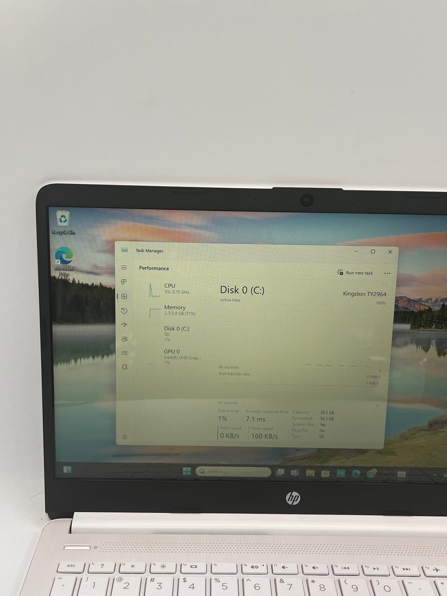 HP 14-DQ0052DX  Laptop Intel Celeron 4GB 64GB White