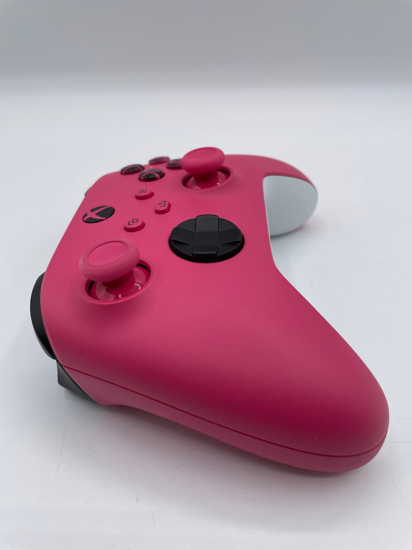 Microsoft QAU-00082 Wireless Controller for Xbox One/Series X - Deep Pink