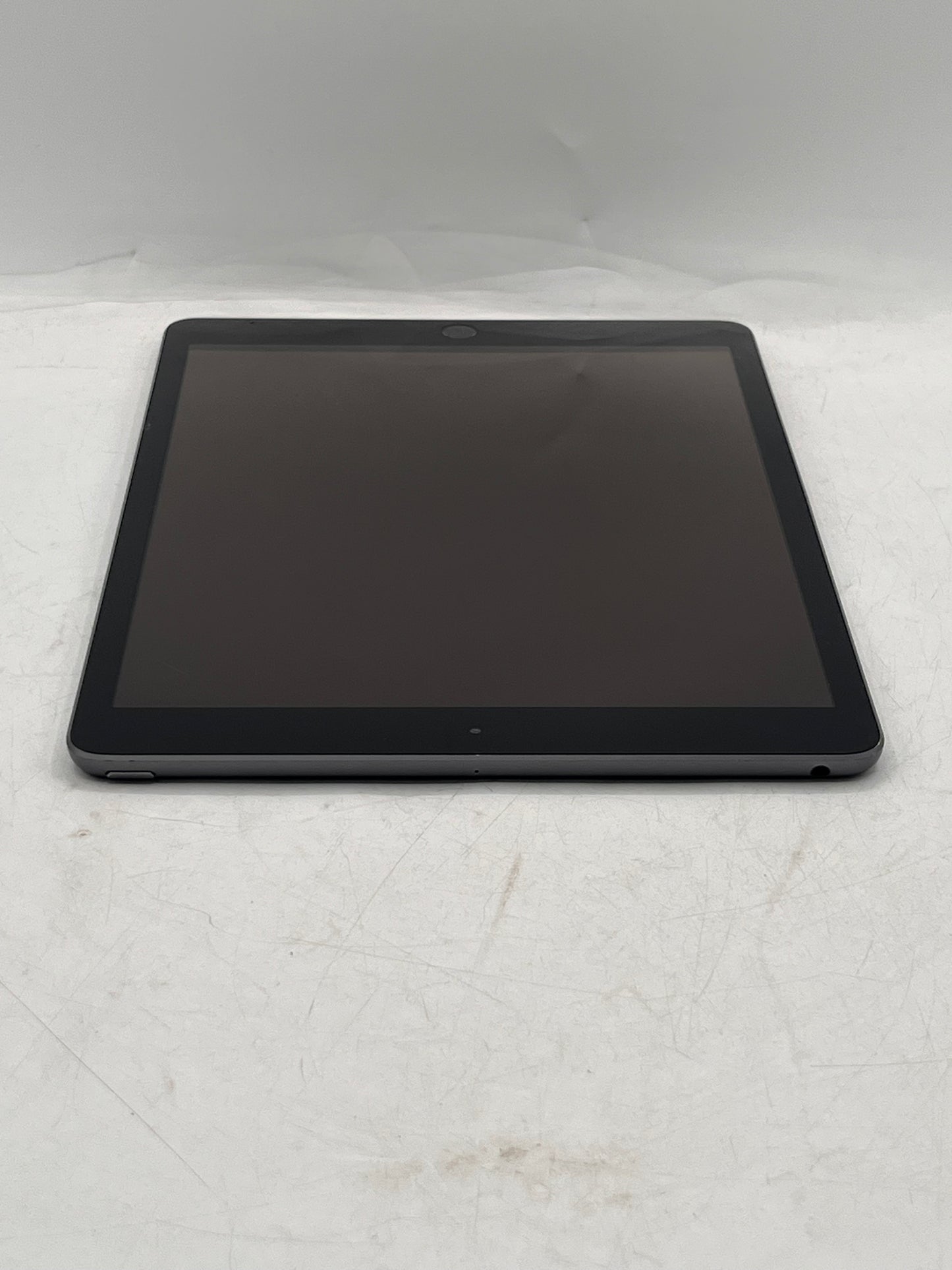 Apple iPad 8th Gen A2270 MYL92LL/A 32GB Wi-Fi Only Black Tablet