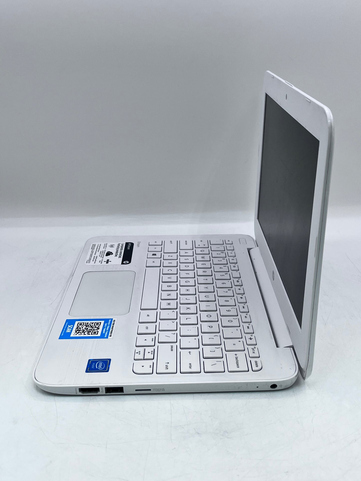 HP Stream 11-ak0012dx 11.6 inch (64GB, Intel Celeron N, 1.10GHz, 4GB)