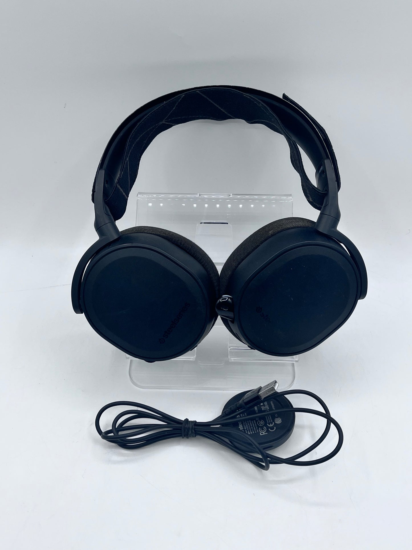 SteelSeries Arctis 7 Wireless Surround Sound Gaming Headset with dongle
