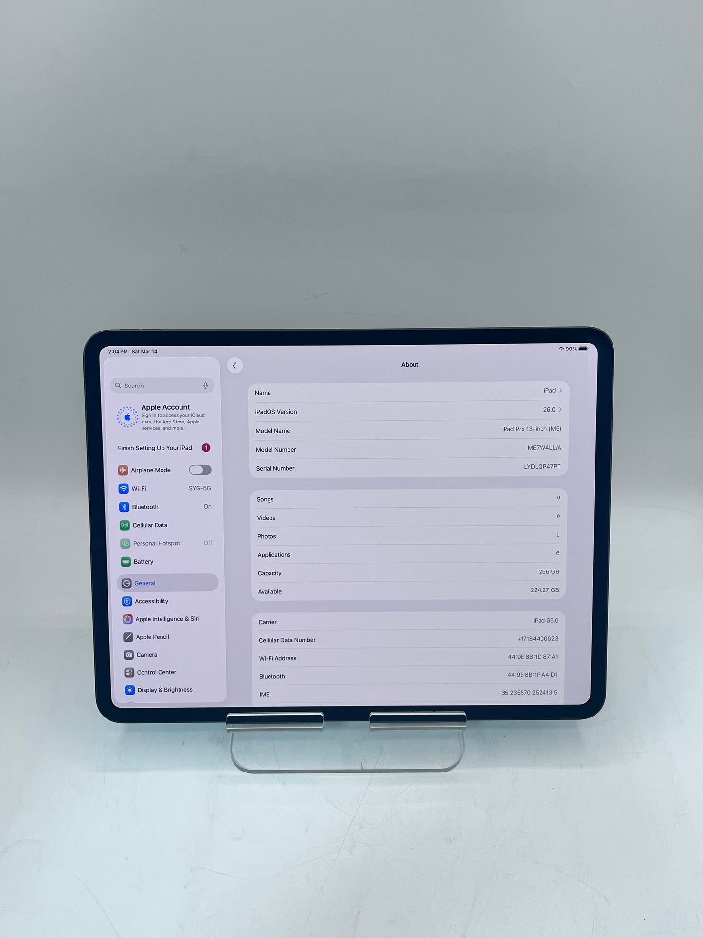 Unlocked Apple iPad Pro 13" (M5) A3361 ME7W4LL/A 256GB 0 cycle count 100% BH- Black