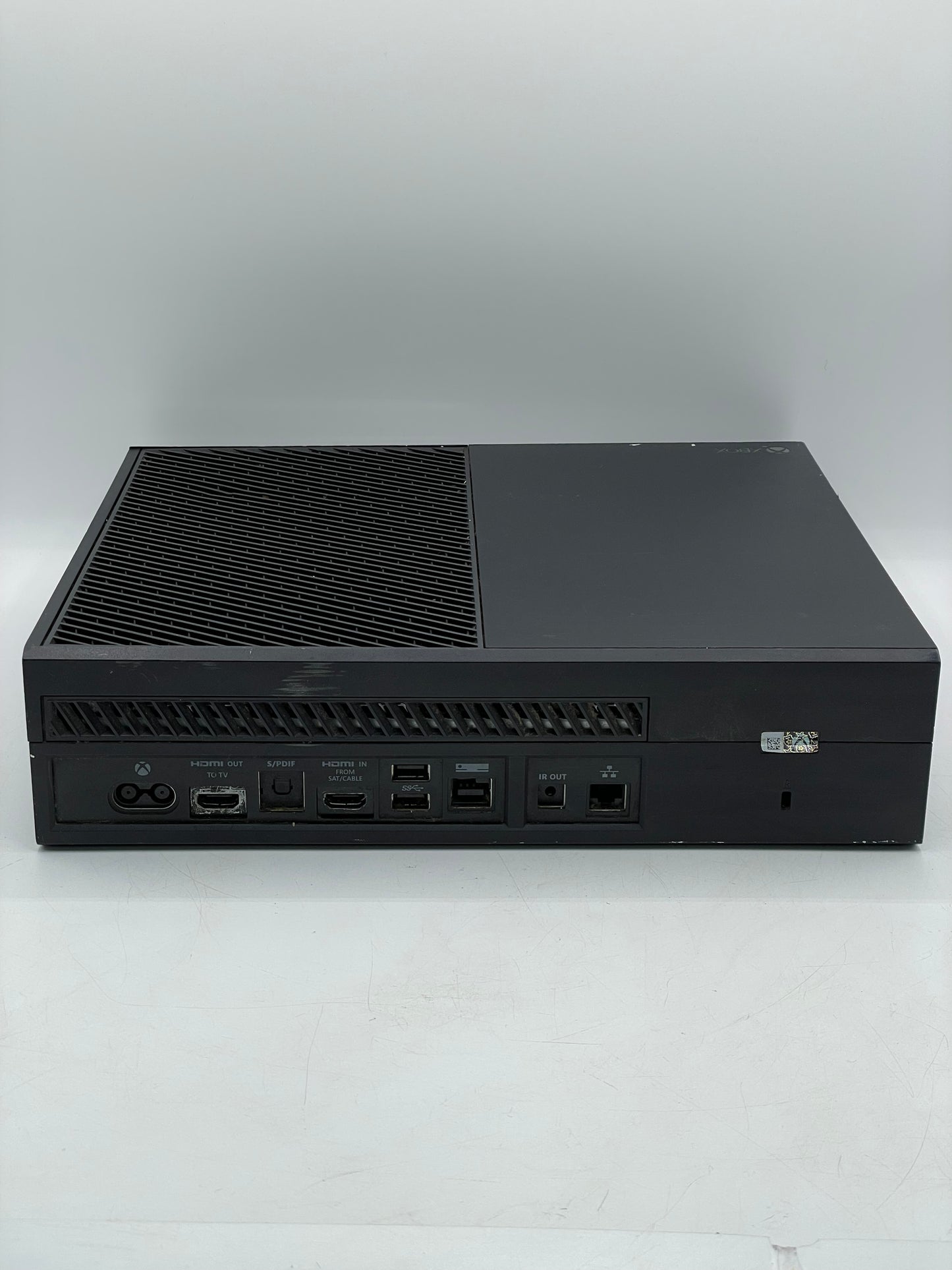Microsoft Xbox One (Model: 1540) - Used - 500GB - Free Shipping