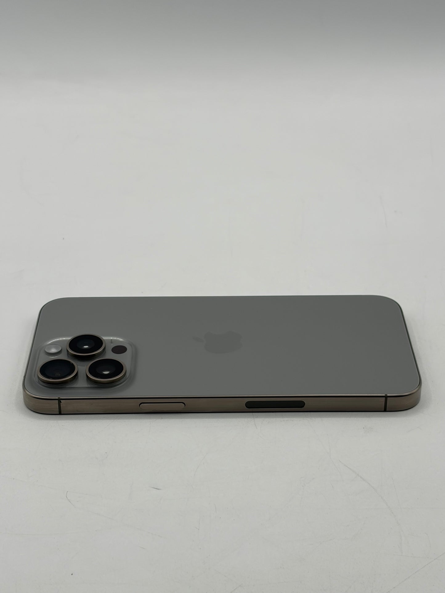 AT&T Only Apple iPhone 15 Pro Max 6.7" MU6H3LL/A A2849 1TB White Titanium 79% BH