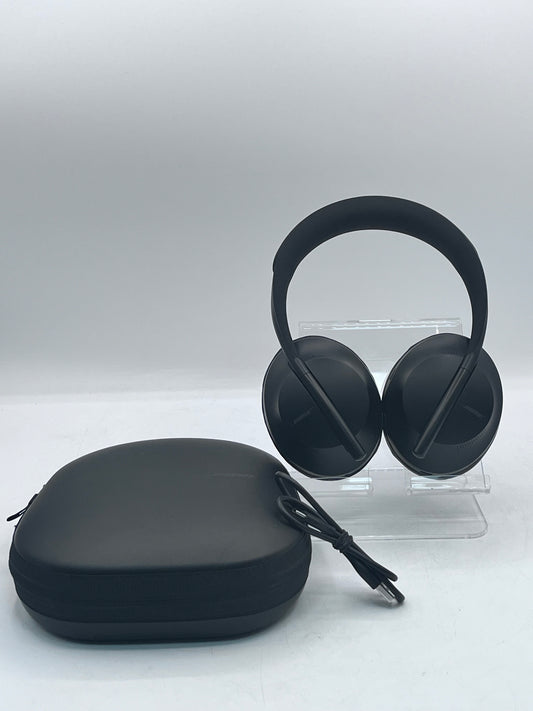 BOSE 700 hp Black Wireless Headphones - A with Carrying Case