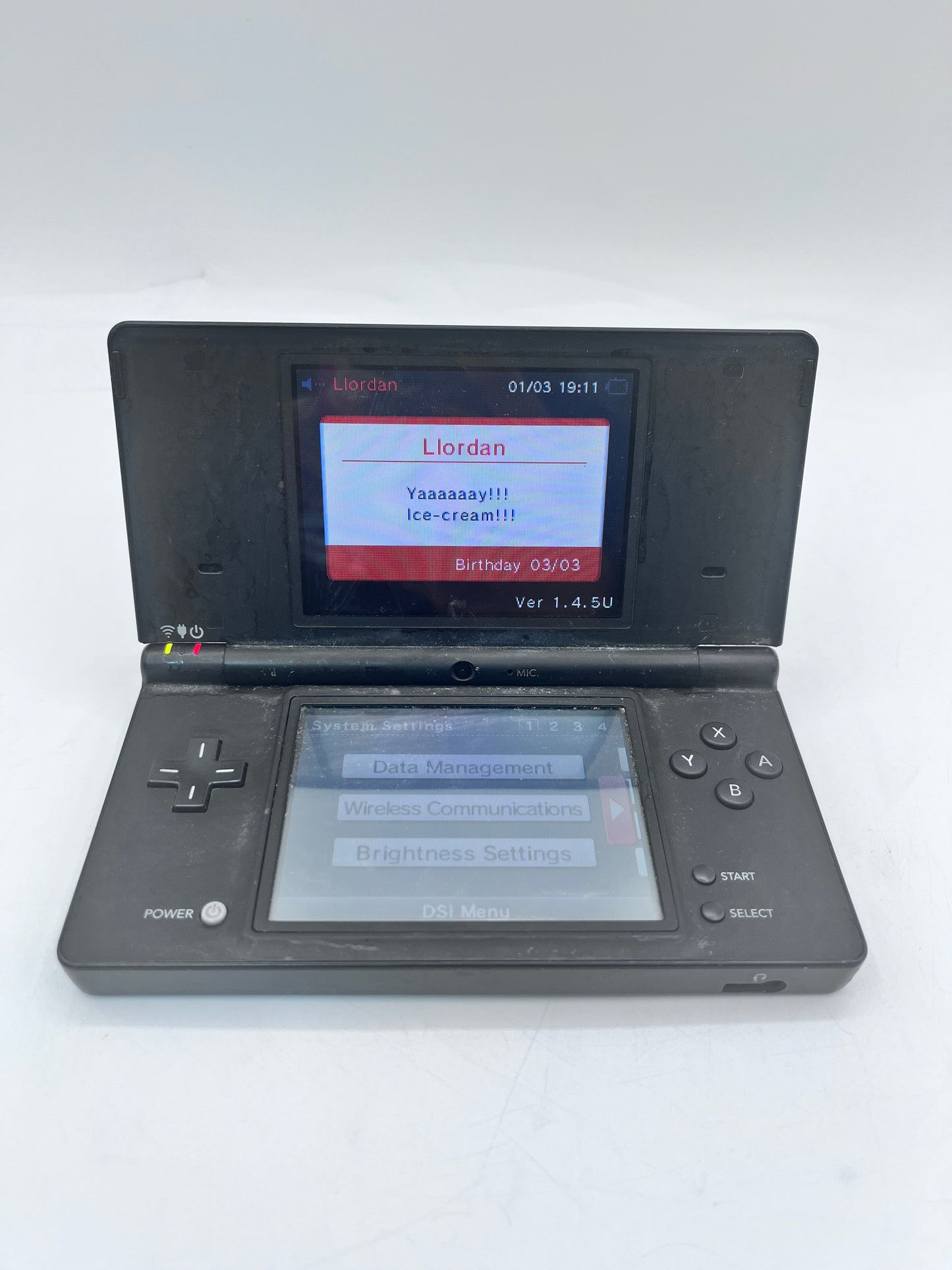 Nintendo DSi TWL-001 2008 Video Game Console - Black