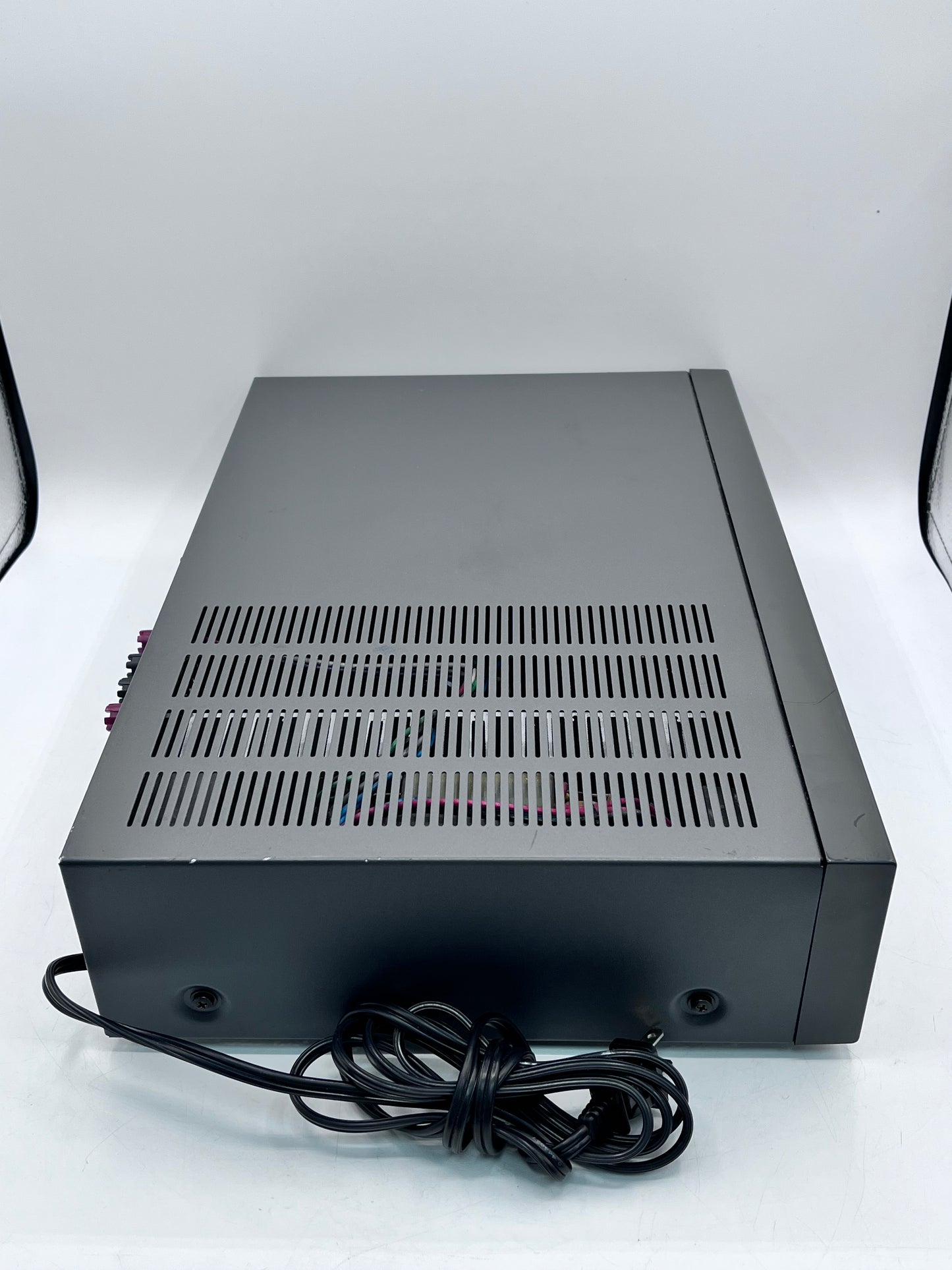 NAD Stereo Integrated Amplifier 302 with Phono Input - Free Shipping!