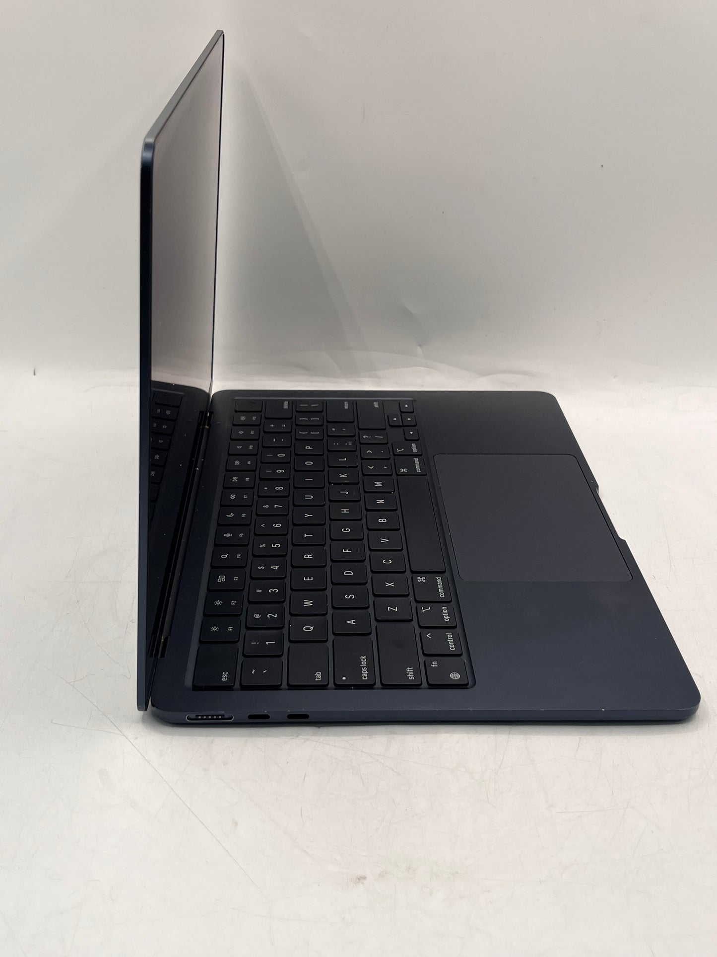 2023 Apple MacBook Air 13' M2 8GB 256GB A2681 MLY33LL/A Midnight 142 Cycle Count