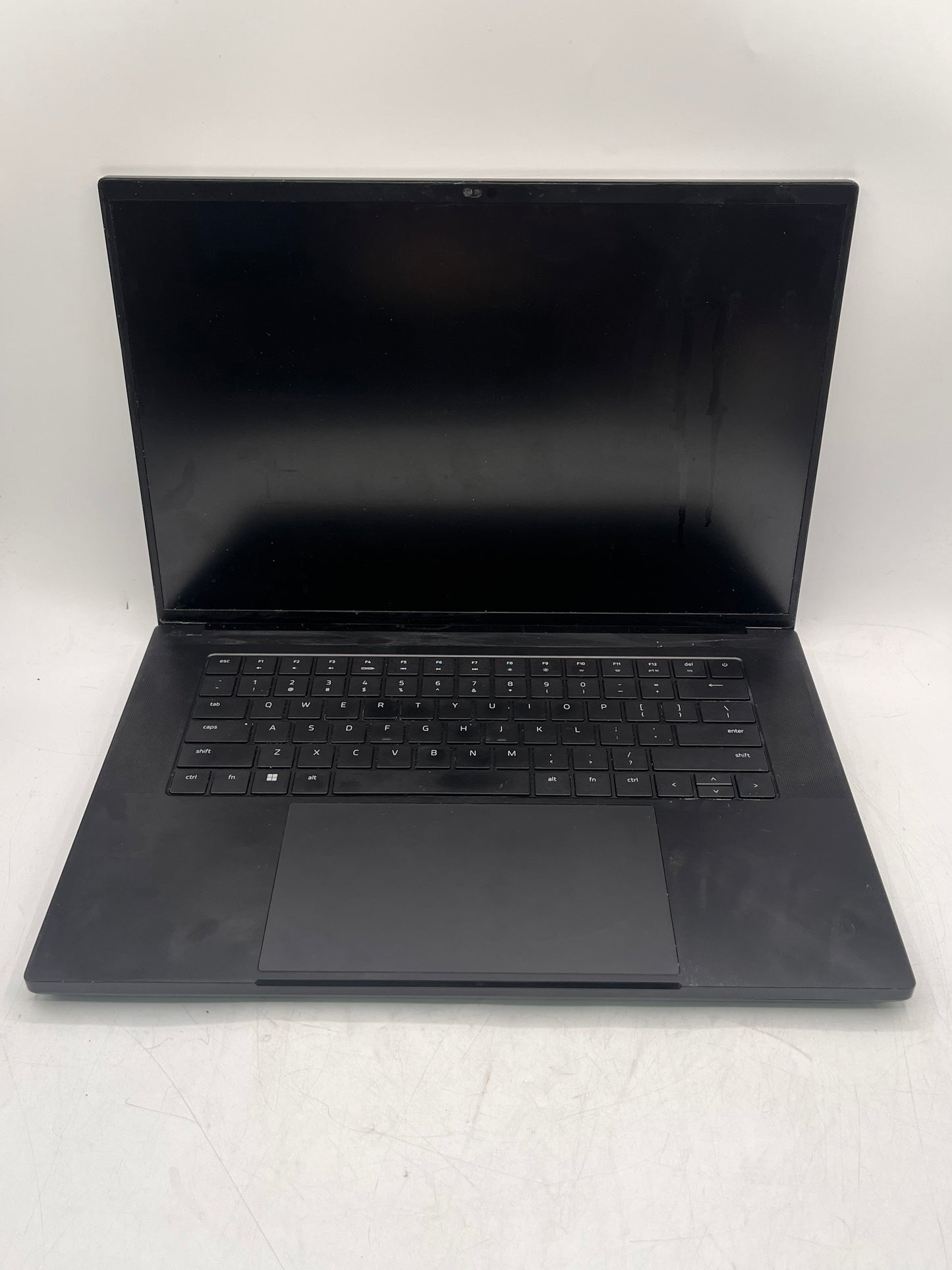 Razer Blade 16 RZ09-0483 16" i9-13950HX 16GB RAM 1TB SSD GeForce RTX 4070