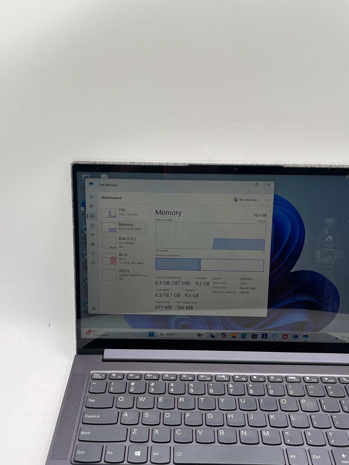 Lenovo IdeaPad Slim 7 15" Laptop Core i5 16GB 512GB Silver TOUCH