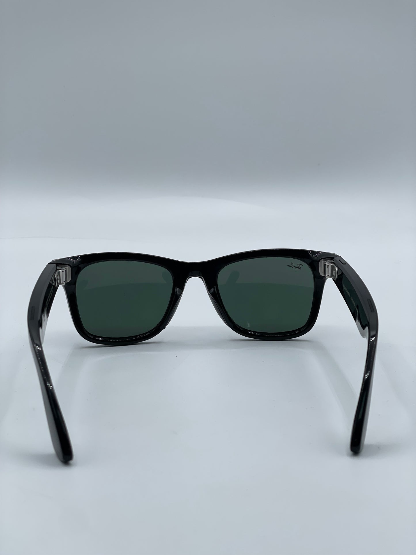 Ray-Ban Meta Wayfarer RW4008 Smart Sunglasses w/ Case - Matte Black