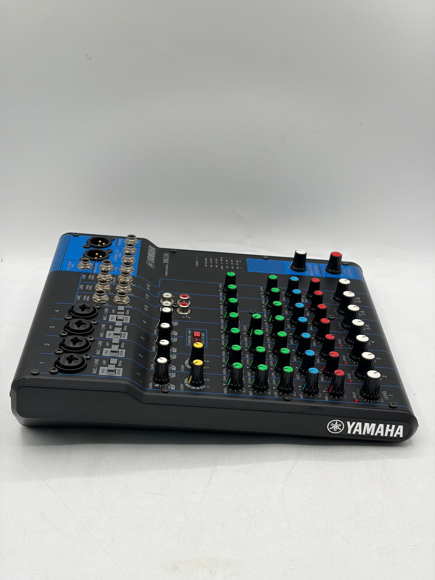Yamaha MG10XU 10-Input Stereo Mixer with Effects - Black