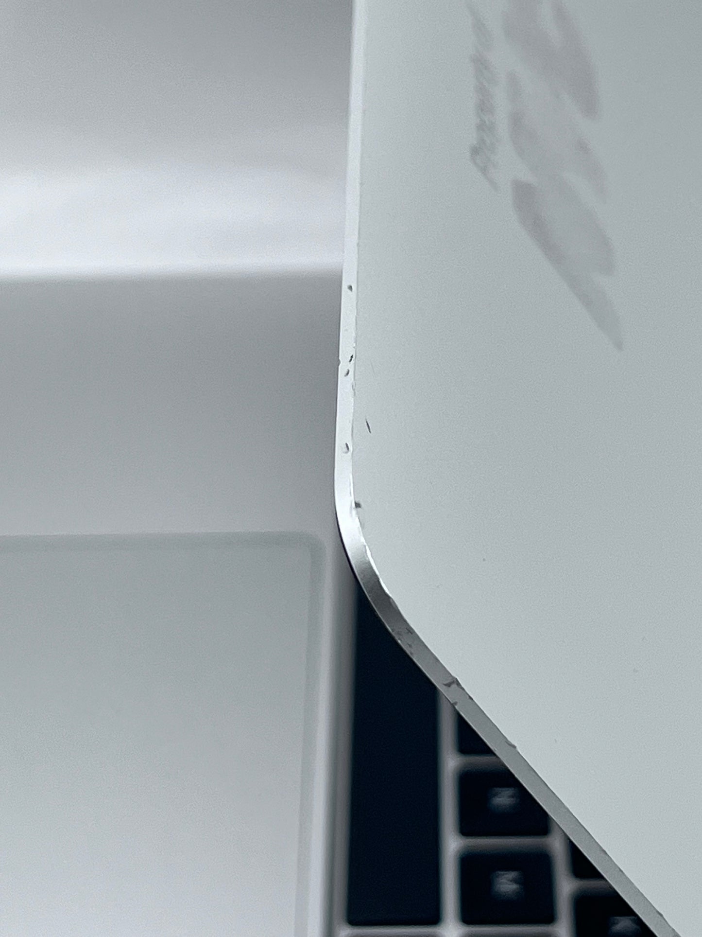 2020 Apple MacBook Air 13.3" M1 7C 8GB 128GB A2337 REMOTELY MANAGED
