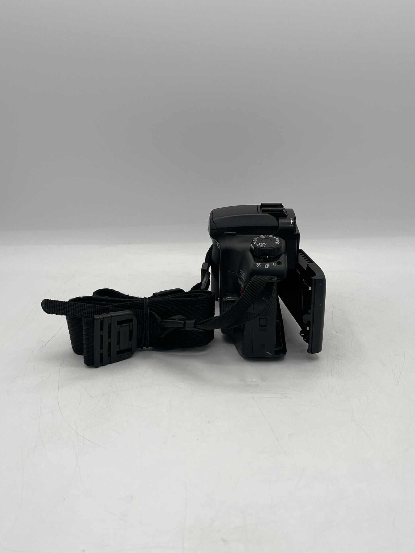 Canon EOS Elan 7E 35mm DSLR Camera Body with Strap READ