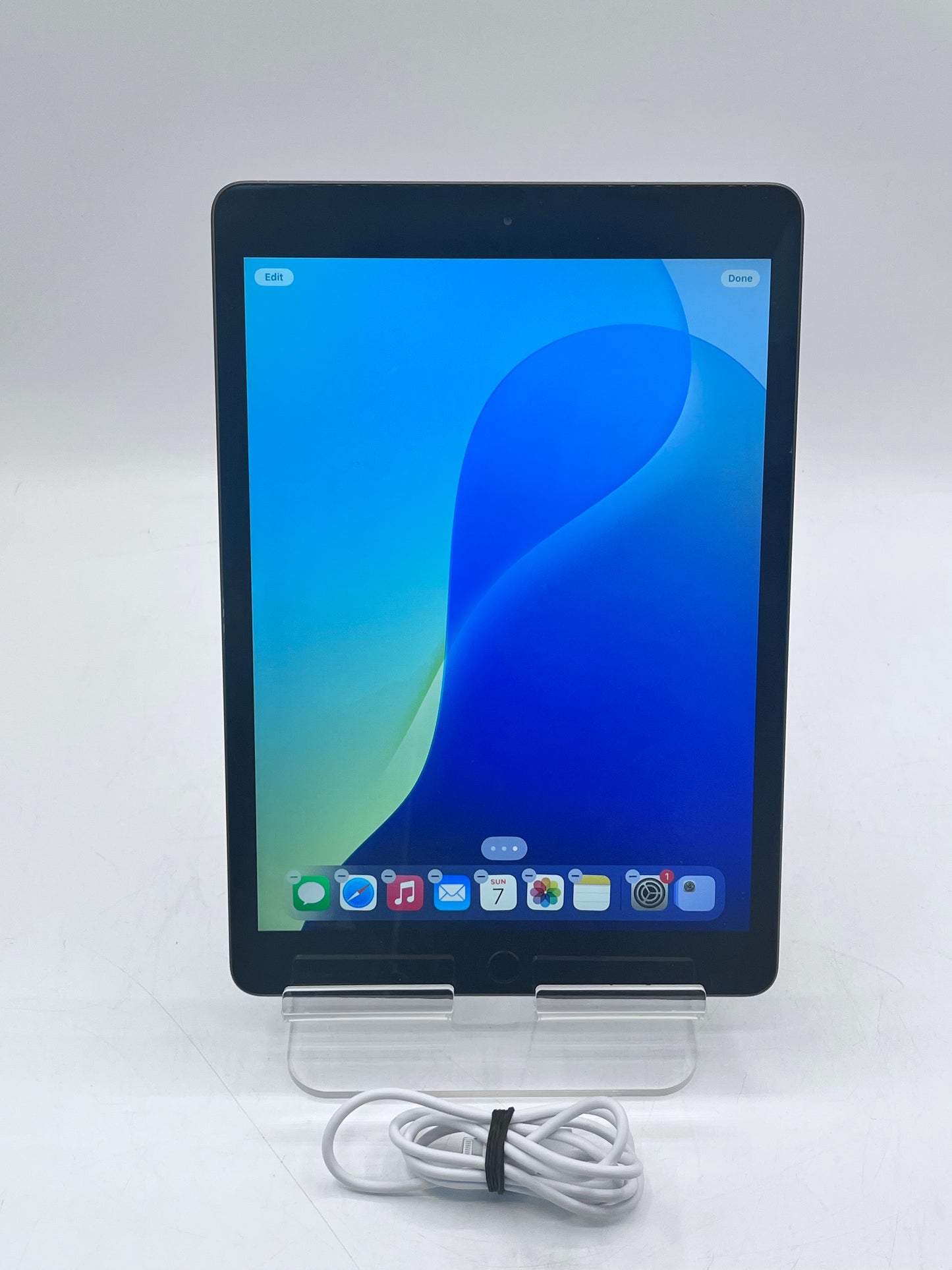 Apple iPad 7th Gen A2197 10.2" MW742LL/A A2197 32GB WiFi - Black