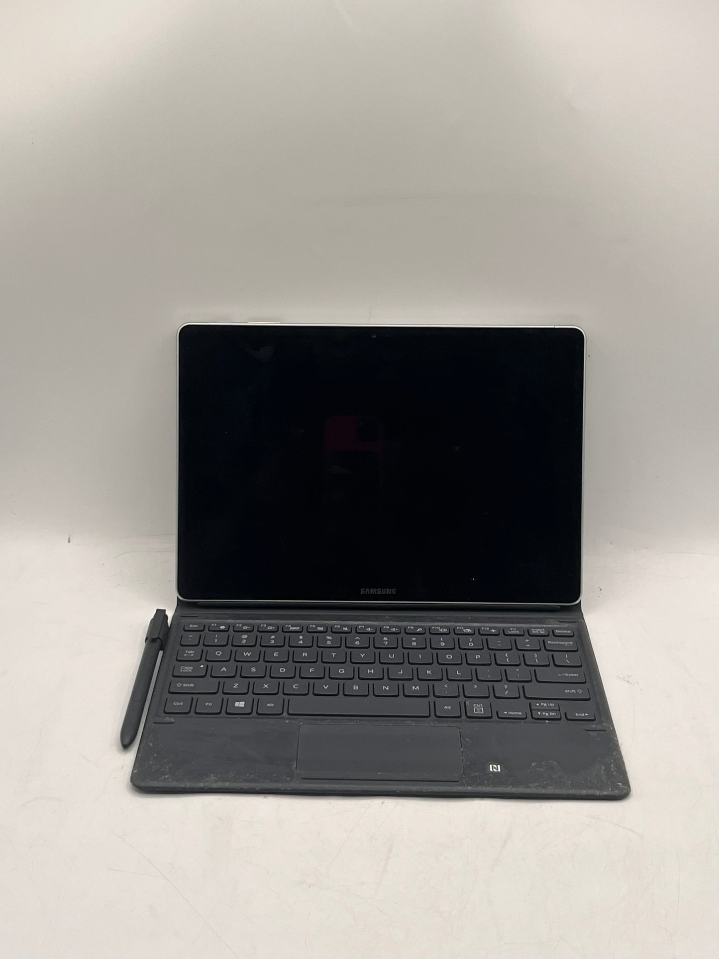 SAMSUNG GALAXY BOOK SM-W620 10.6" FHD TOUCH M3-7Y30 4GB 64GB W/ Pen and keyboard case