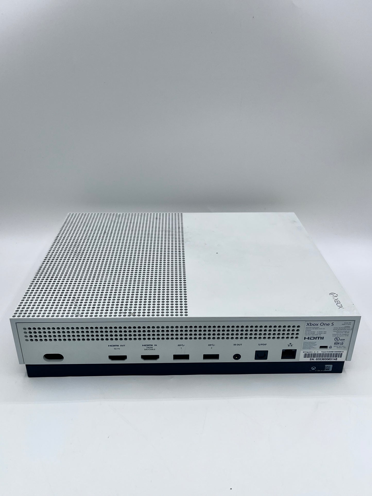 Microsoft Xbox One S Series Model 1681 Console w/ controllers and cords Tested