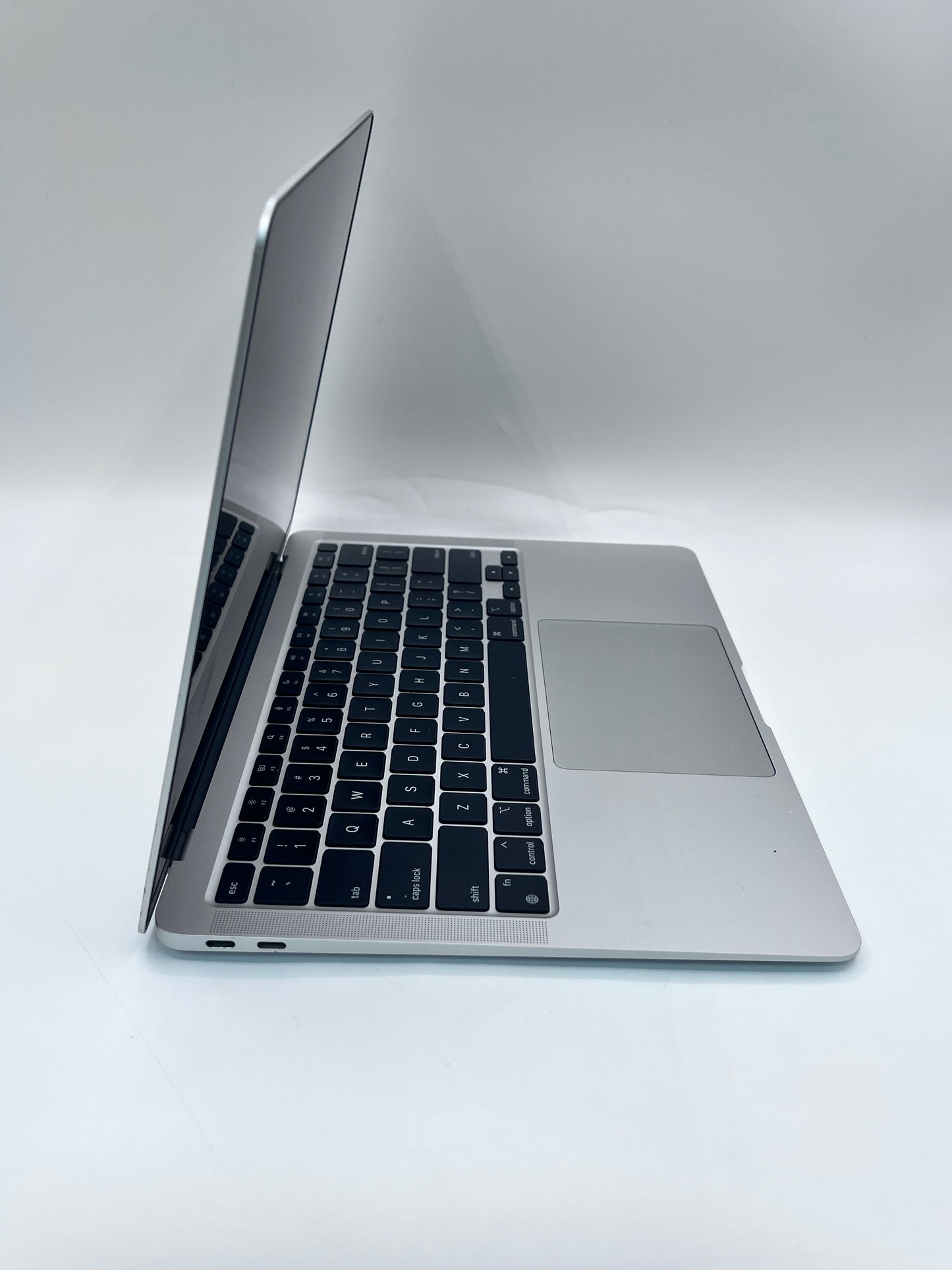 2020 Apple MacBook Air 13.3" M1 7C 8GB 256GB A2337 REMOTELY MANAGED