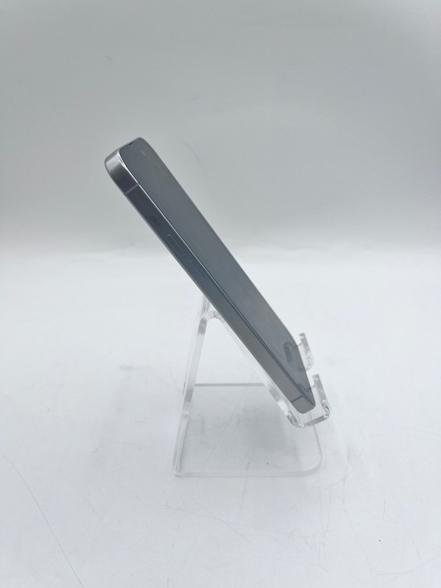 Unlocked Apple iPhone 15 Pro Max MU6C3LL/A A2849 512GB 85% Battery White Titanium