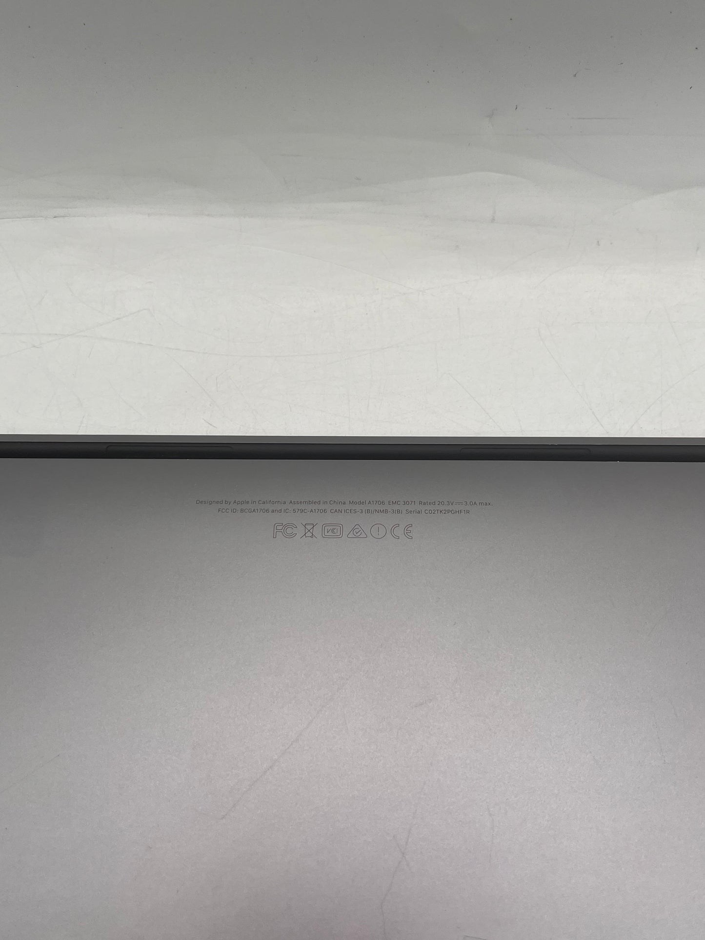 Apple MacBook Pro 13" A1706 MPXV2LL/A 16GB 1TB 2017 - Space Gray READ