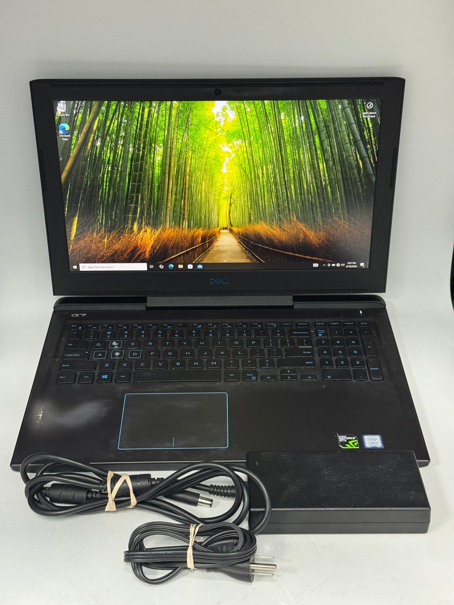 Dell G7 7588 15.6" i7-8750H 2.20 GHz 8GB 256GB GeForce GTX 1060 Max-Q Black READ
