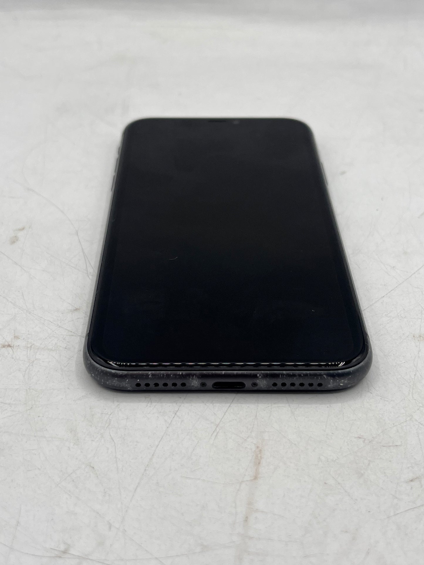 Unlocked Apple iPhone 11 128GB A2221 MWM02QL/A Smartphone Black