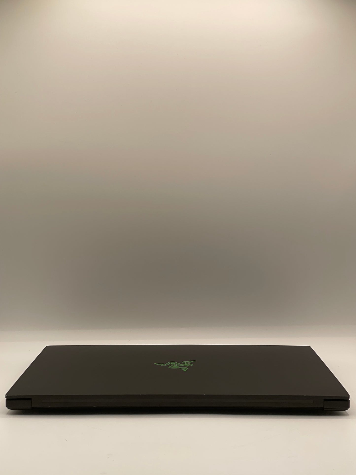 Razer Blade 15 RZ09-0301 - Nvidia 2070 Max, 64GB RAM, 2TB SSD READ