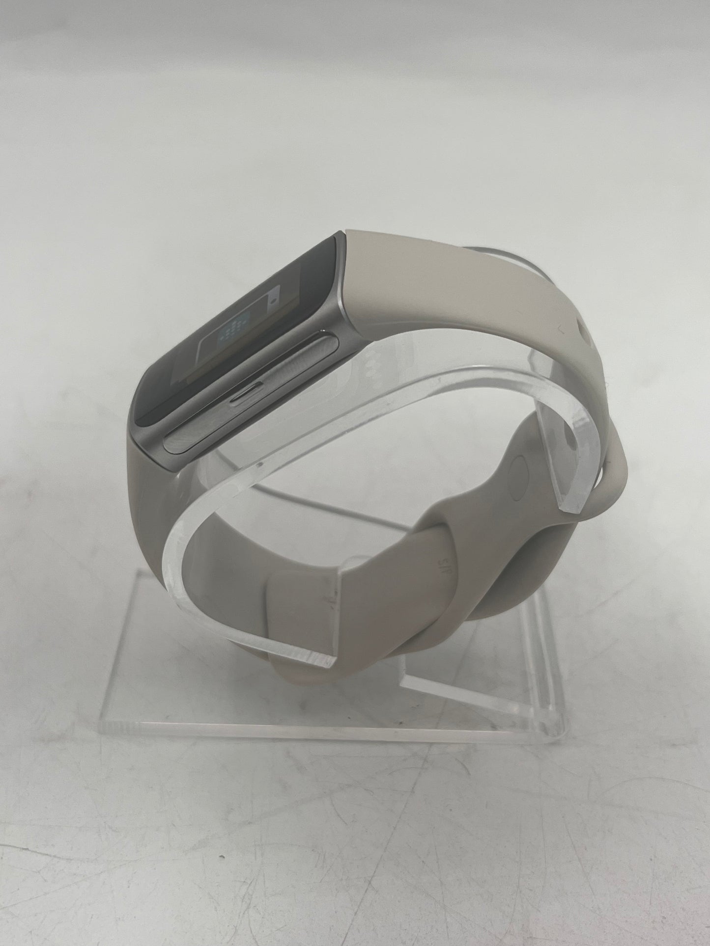 Fitbit Charge 6 (2023) GPS Smart Watch - Silver