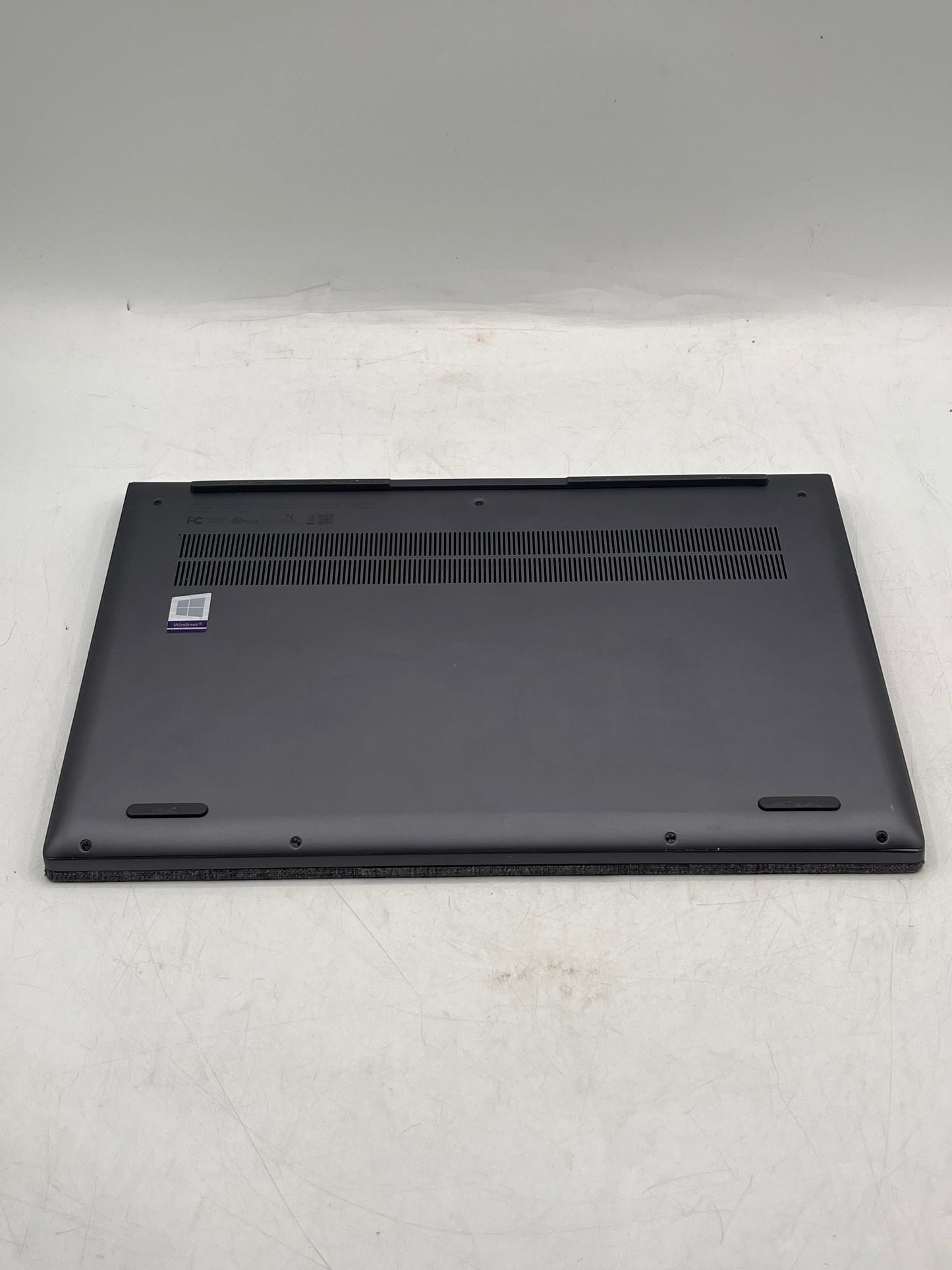 Lenovo IdeaPad Slim 7 15" Laptop Core i5 16GB 512GB Silver TOUCH
