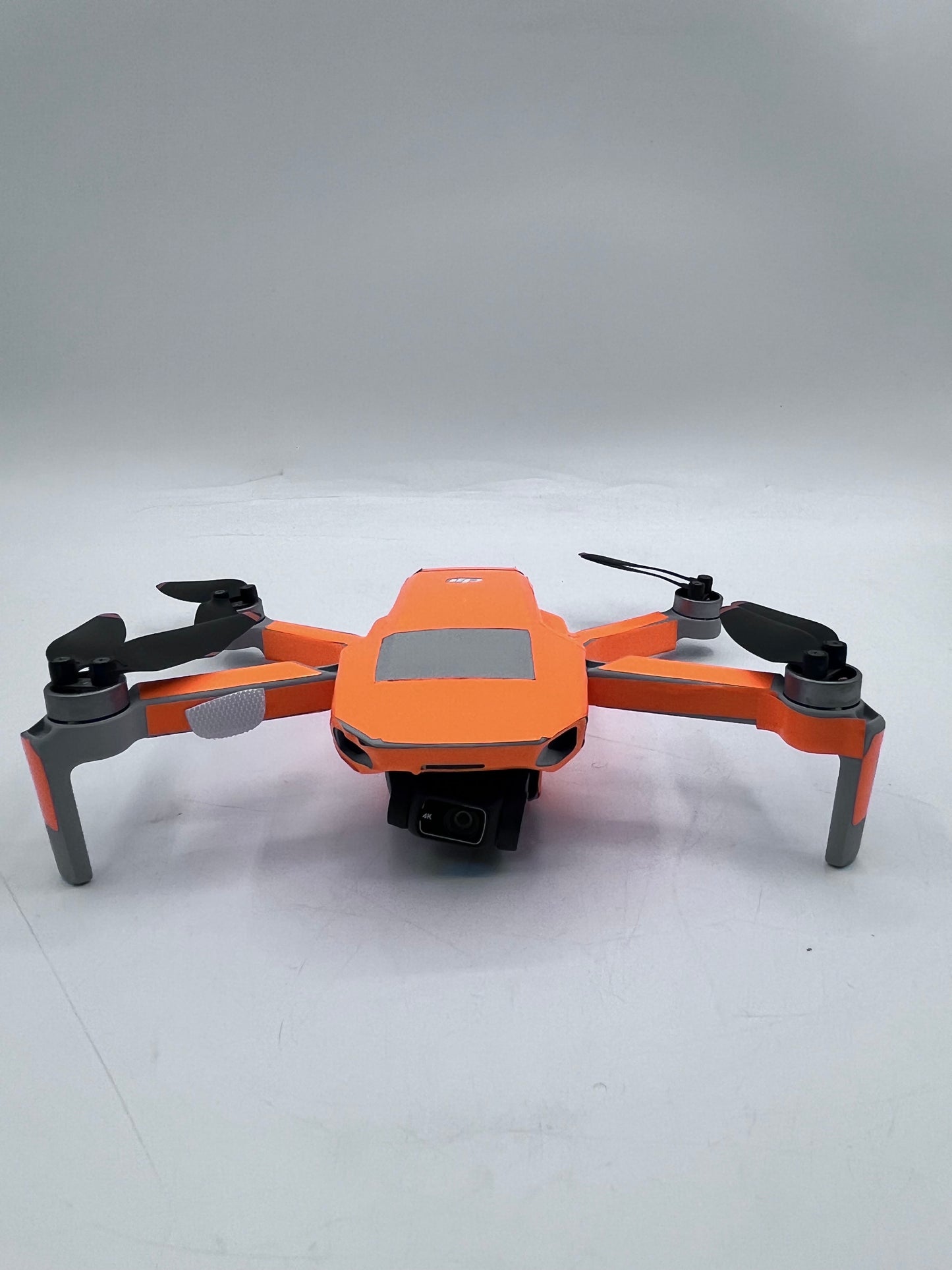 DJI Mavic Mini 1 Drone w/ 3 batteries, Charging Hub, Carry Bag Excellent Condition