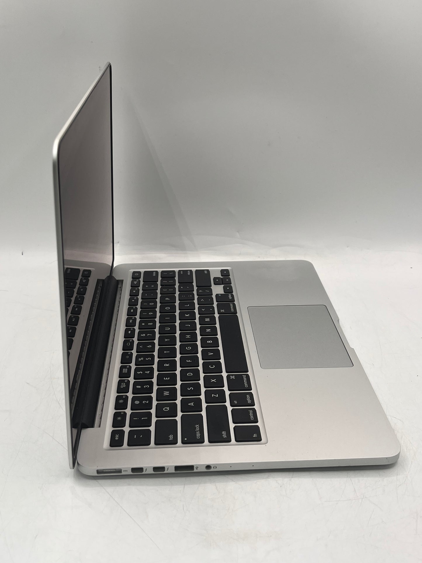 Apple MacBook Pro 13" A1502 2015 Core i5 2.7GHz 8GB 256GB Silver