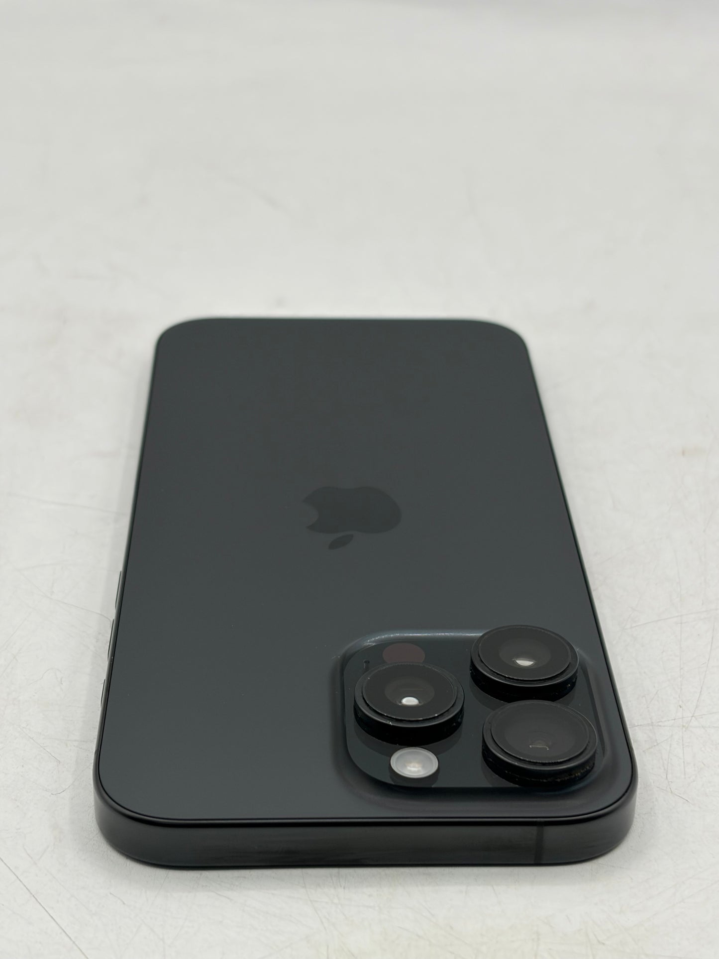 Unlocked Apple iPhone 16 Pro Max 256GB A3084 MYW33LL/A Black 92% Battery Health