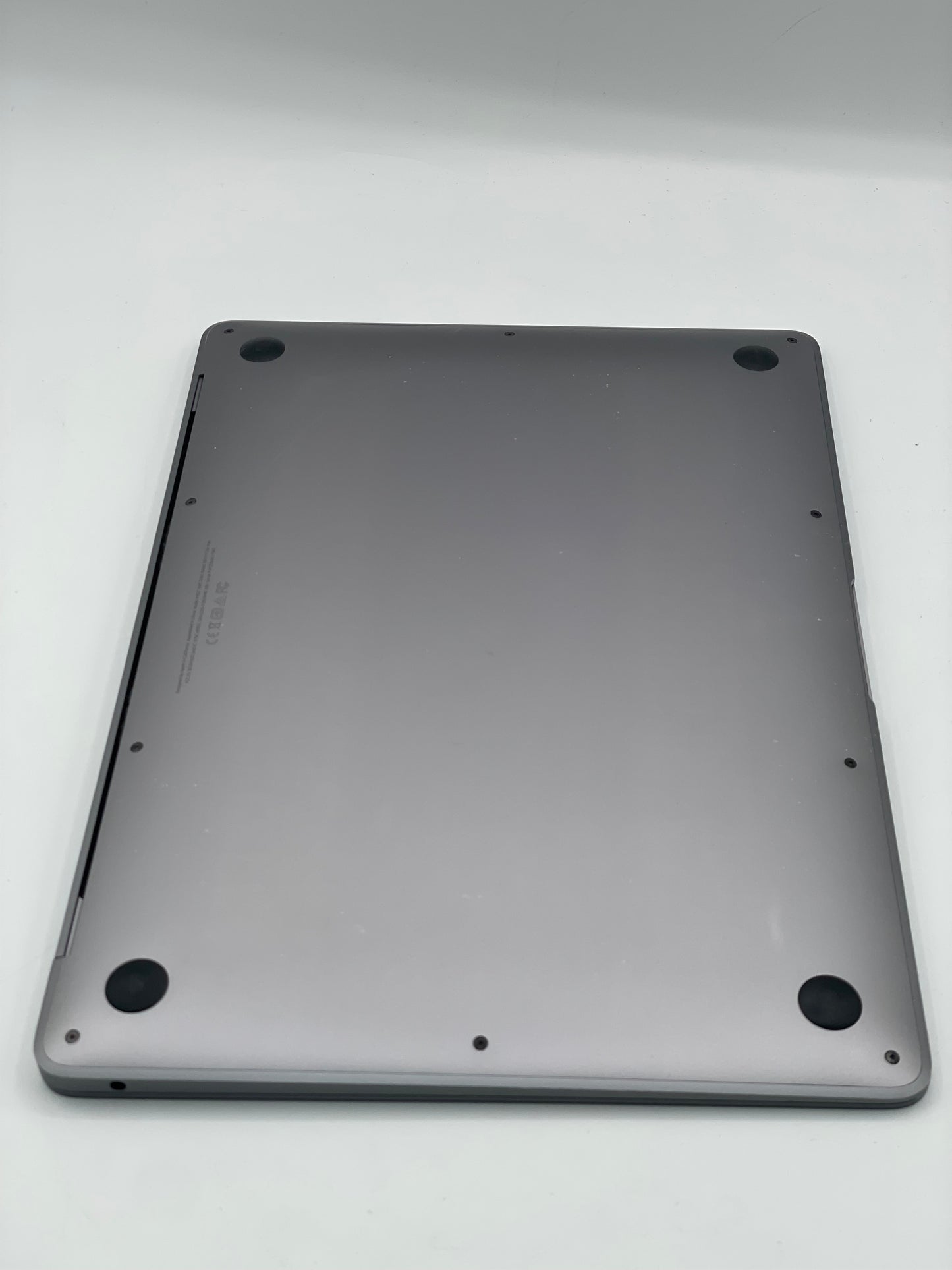 2019 Apple Macbook Air 13' i5 8GB 128GB A1932 MVFH2LL/A Space Gray READ