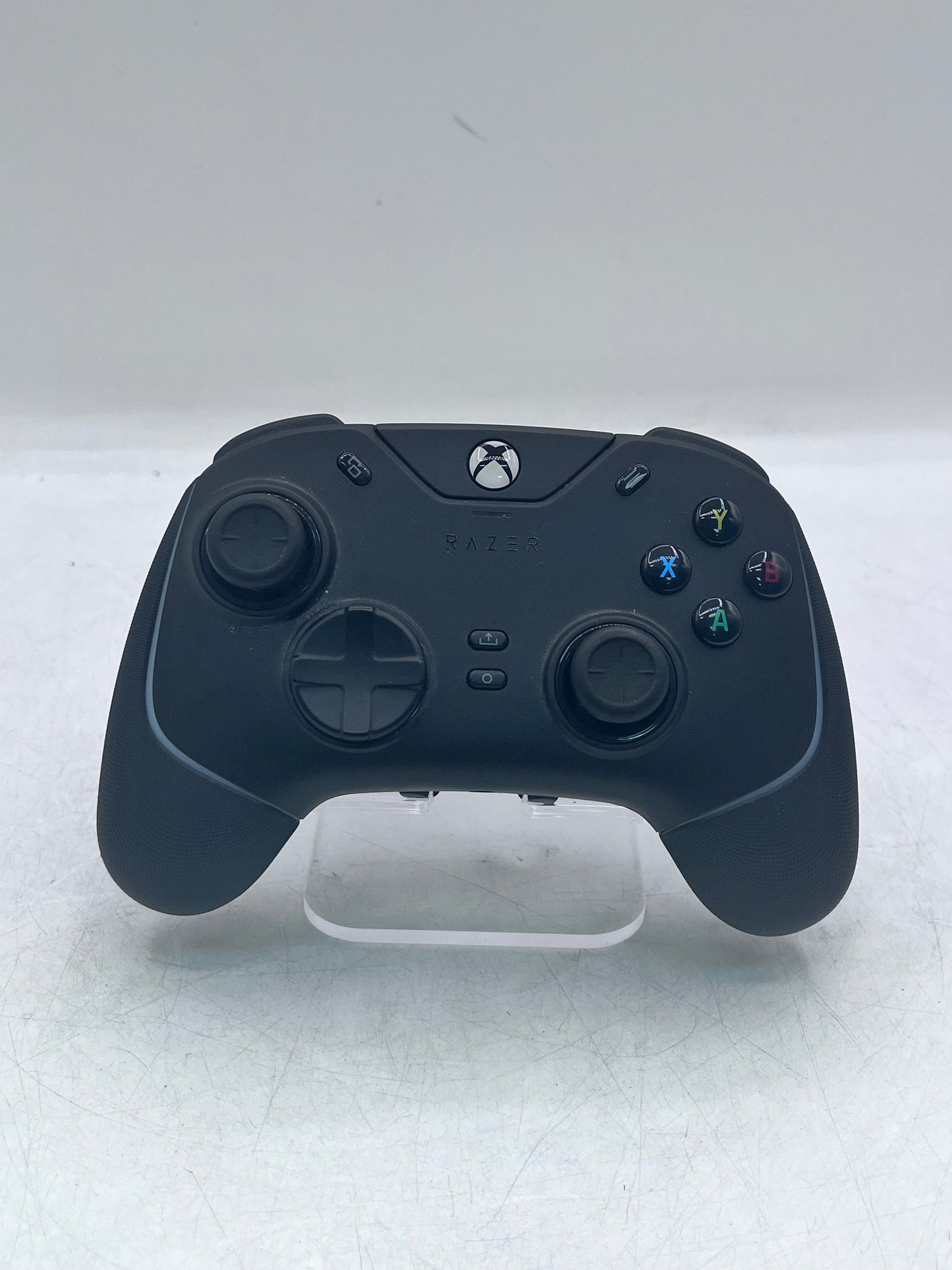 Razer Wolverine V2 Chroma RZ06-04010100 Xbox One / Xbox Series X/S / PC