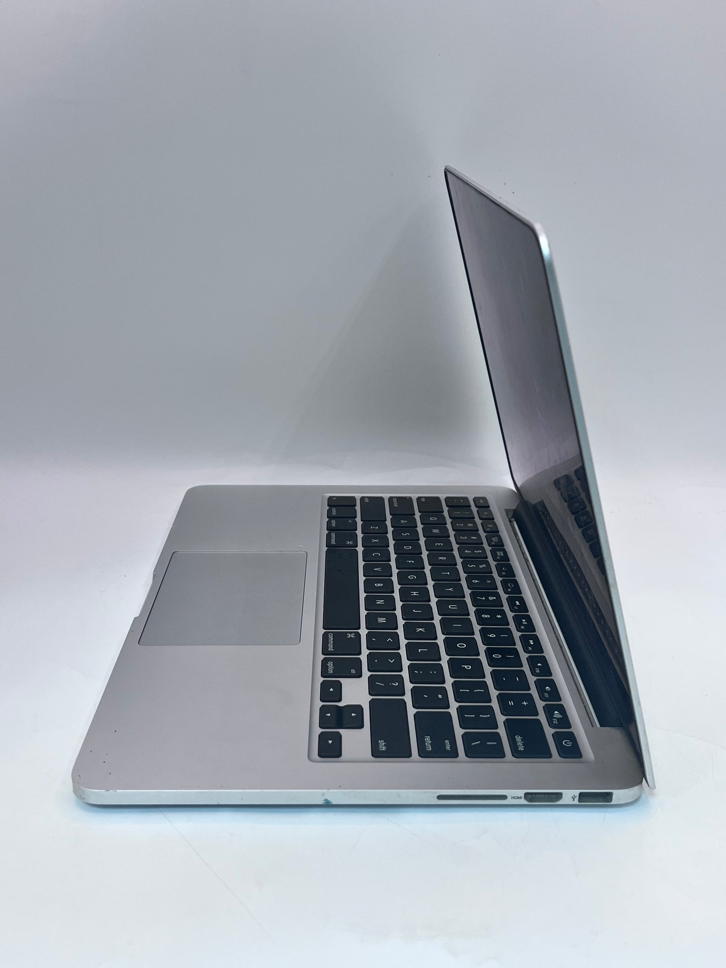 Apple MacBook Pro 13" A1502 2015 - Silver